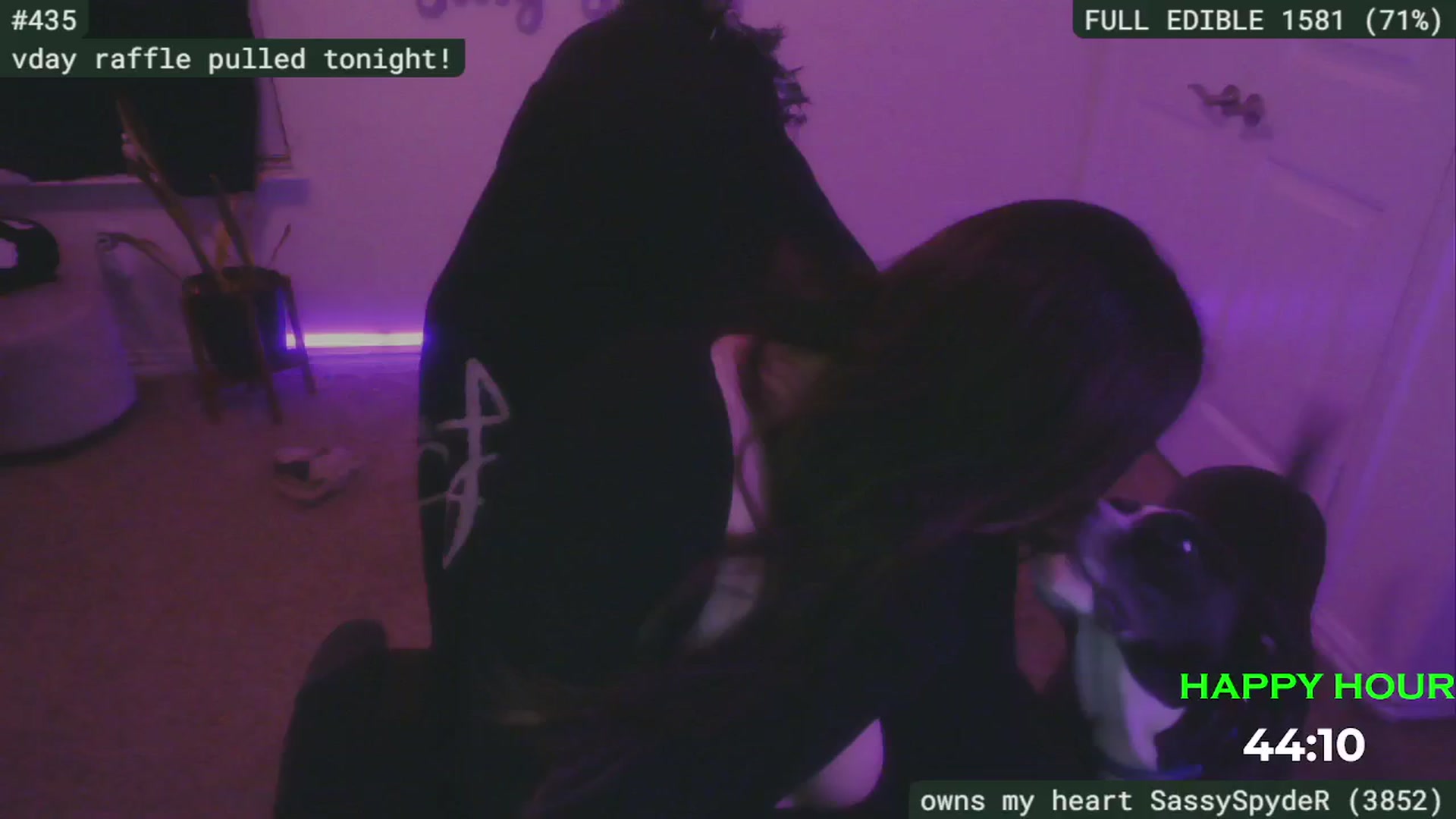 Gallery image thumbnail from SassySarah94's myfreecams stream on, 02/14/2025, 05:06 image 13 of 20
