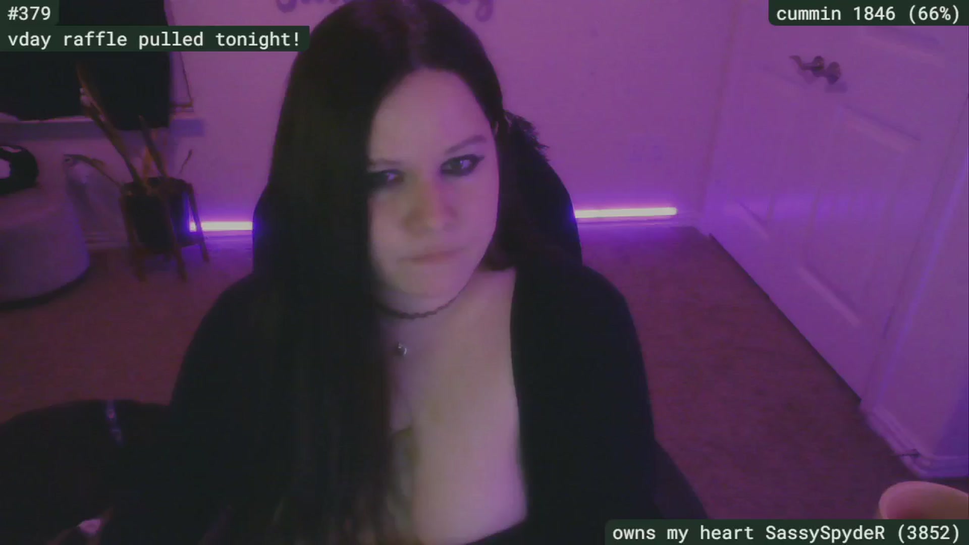 Gallery image thumbnail from SassySarah94's myfreecams stream on, 02/14/2025, 06:27 image 6 of 20