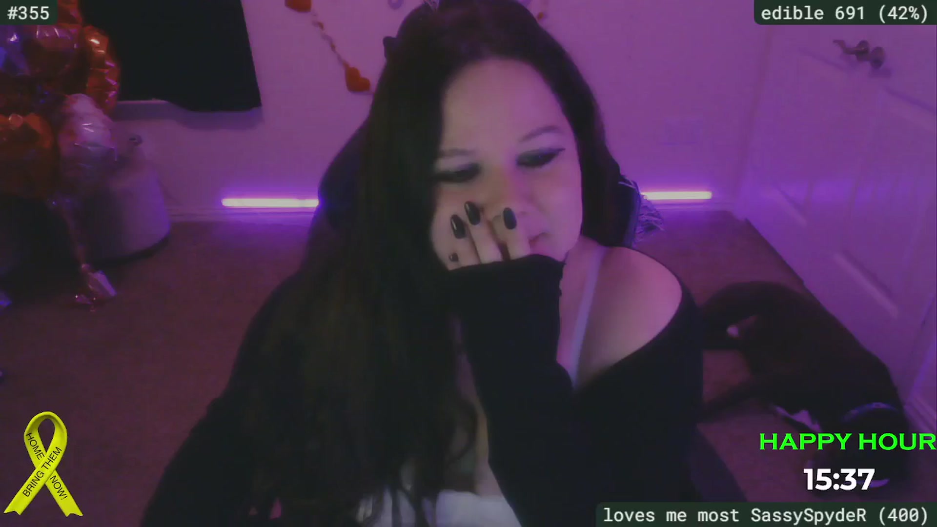 Gallery image thumbnail from SassySarah94's myfreecams stream on, 02/26/2025, 04:25 image 14 of 20