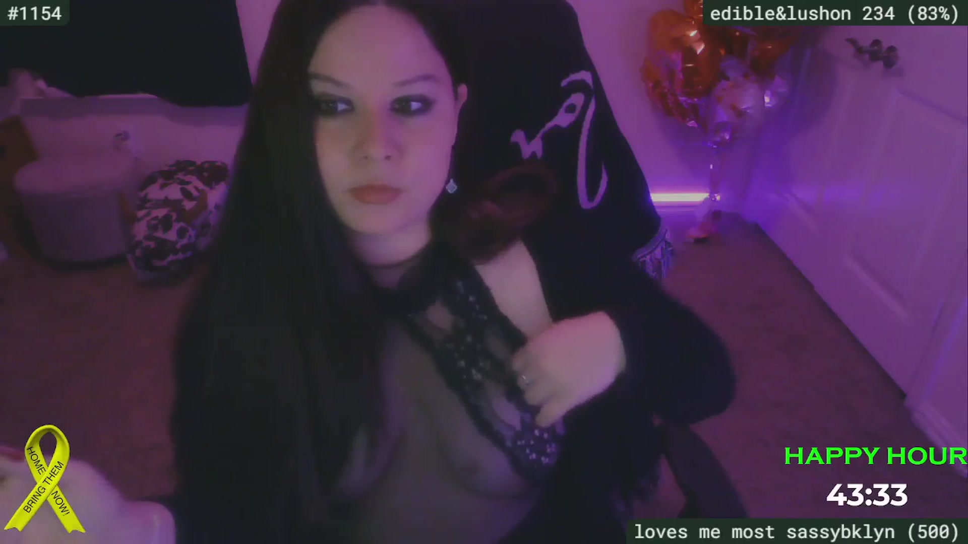 Gallery image thumbnail from SassySarah94's myfreecams stream on, 03/02/2025, 03:26 image 10 of 20