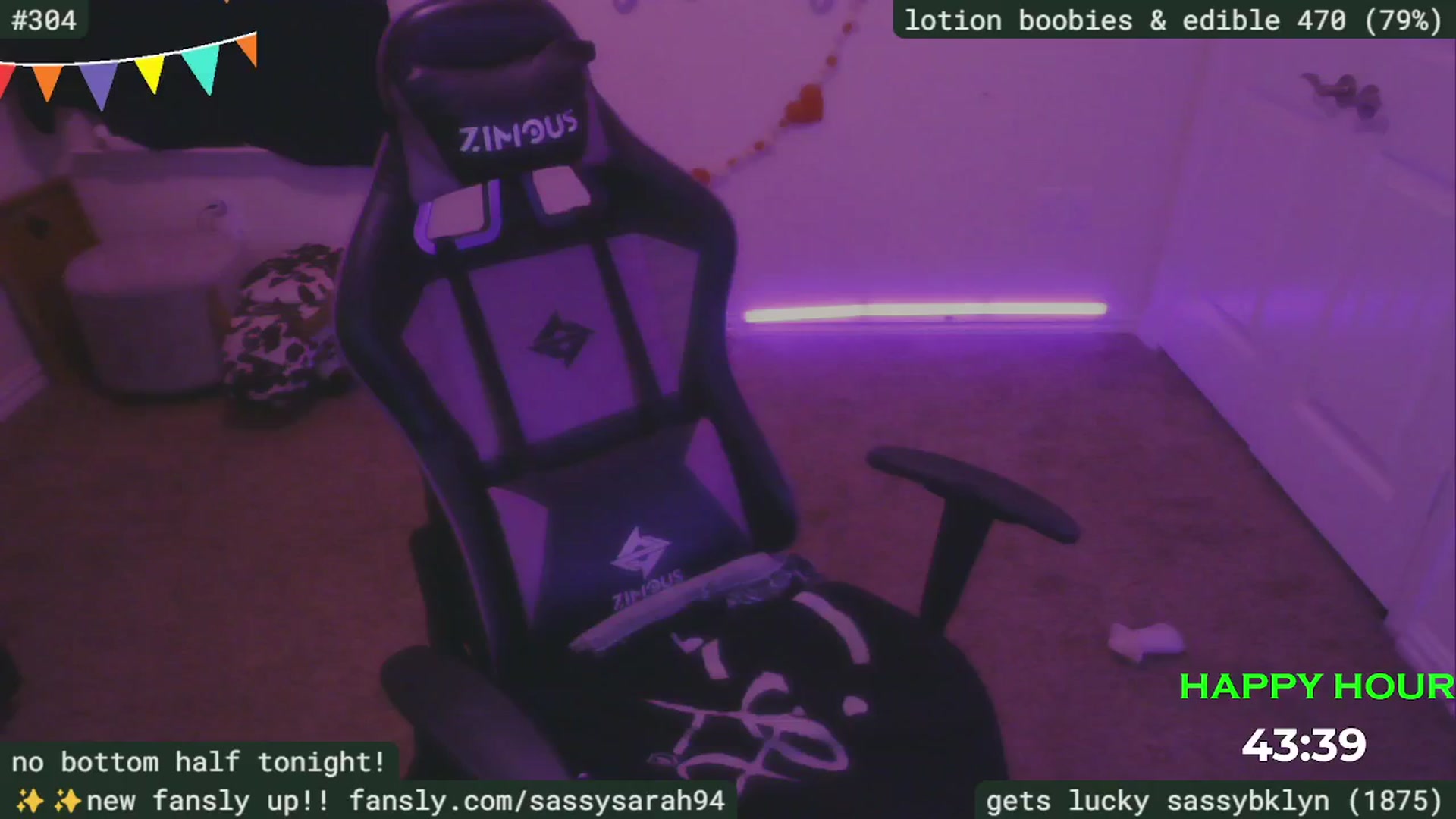 Gallery image thumbnail from SassySarah94's myfreecams stream on, 03/17/2025, 01:29 image 8 of 20