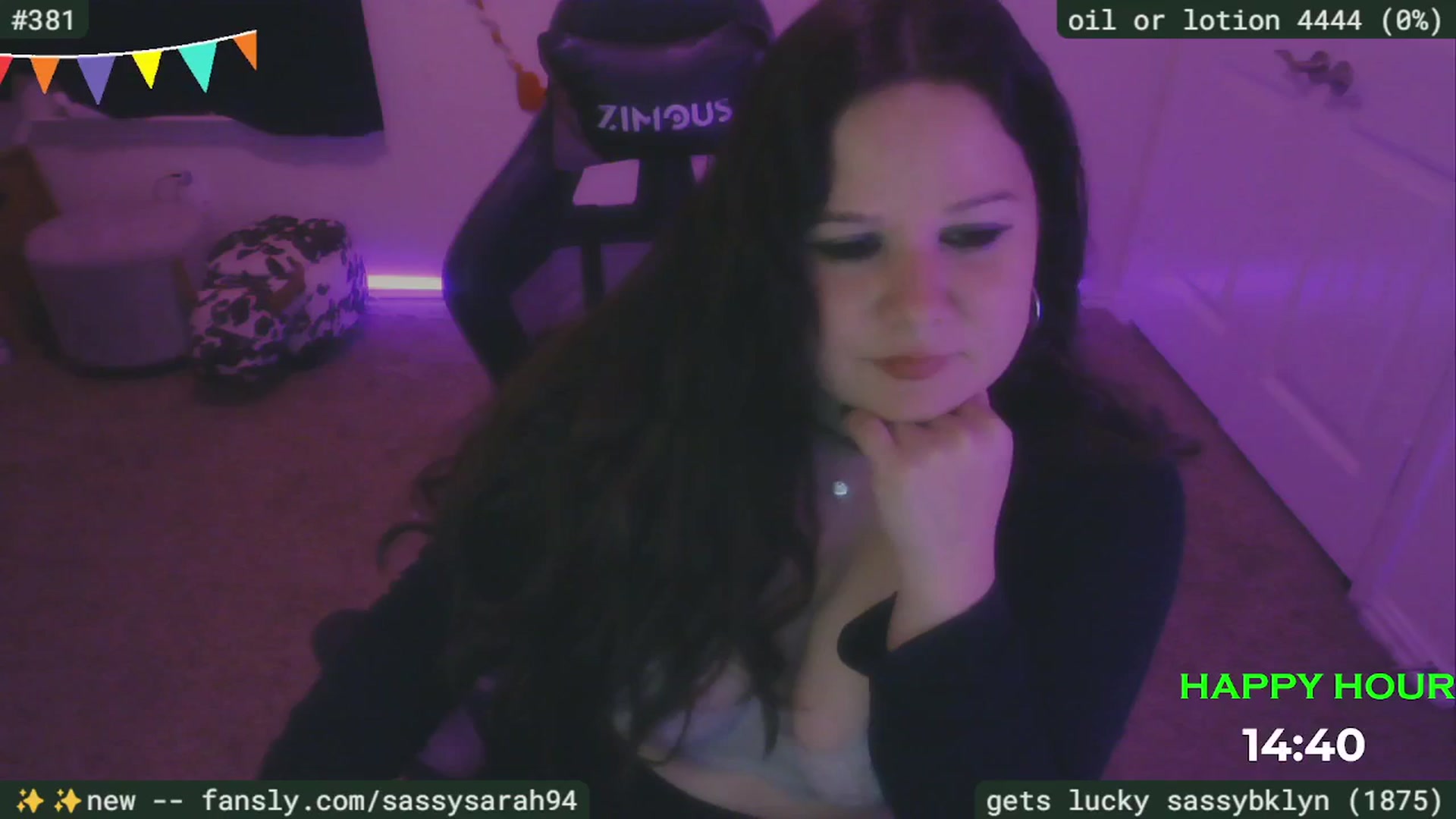 Gallery image thumbnail from SassySarah94's myfreecams stream on, 03/26/2025, 03:06 image 15 of 20
