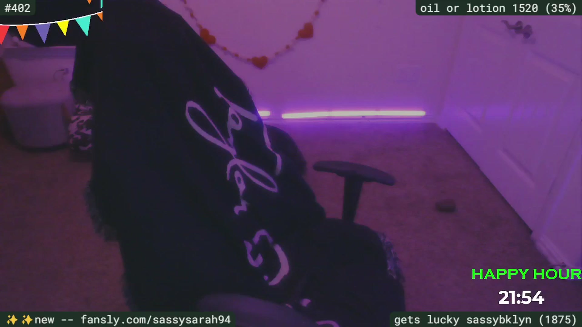Gallery image thumbnail from SassySarah94's myfreecams stream on, 03/26/2025, 03:06 image 13 of 20