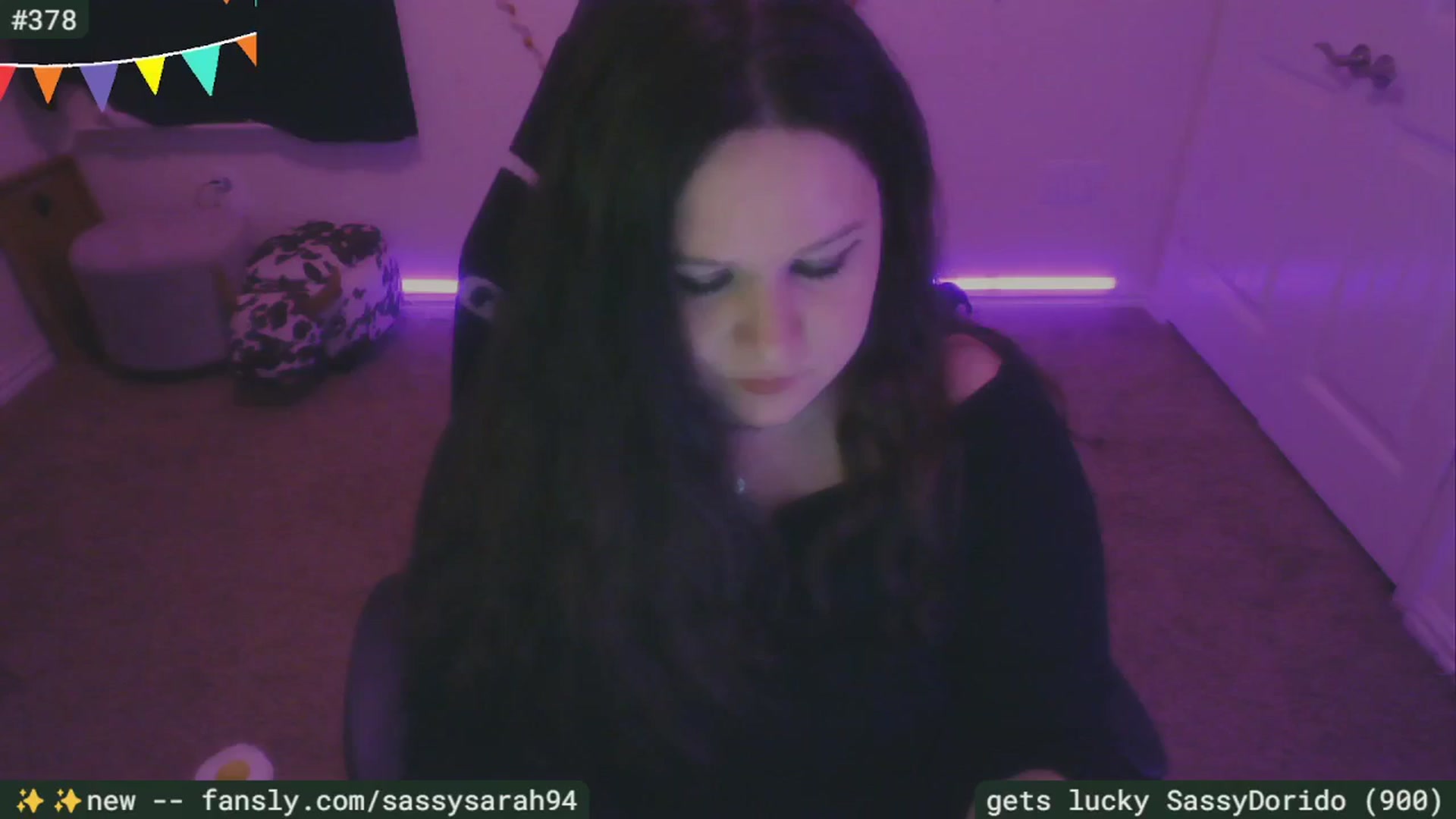 Gallery image thumbnail from SassySarah94's myfreecams stream on, 03/27/2025, 03:48 image 1 of 20