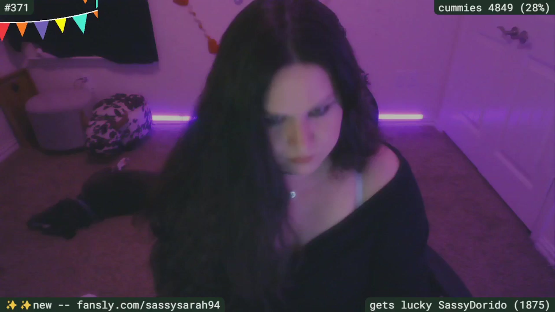 Gallery image thumbnail from SassySarah94's myfreecams stream on, 03/27/2025, 03:48 image 14 of 20