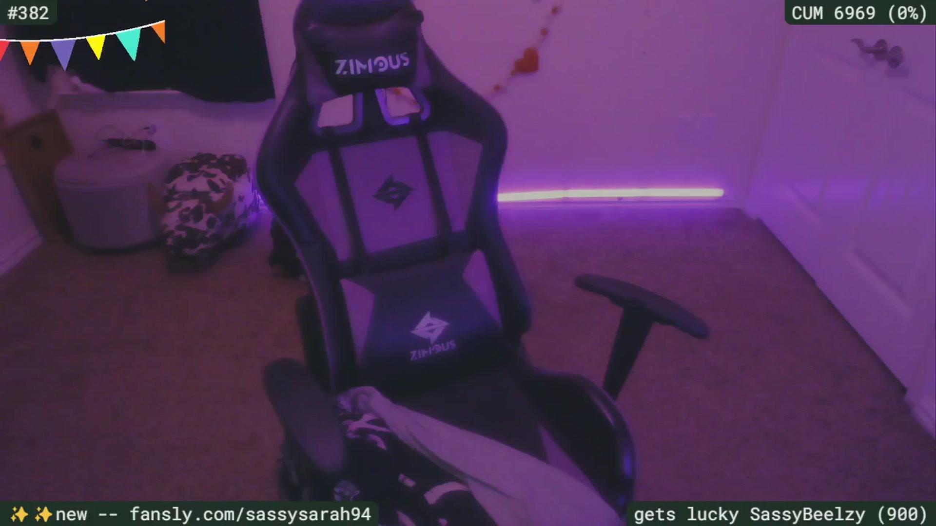 Gallery image thumbnail from SassySarah94's myfreecams stream on, 03/29/2025, 02:53 image 20 of 20