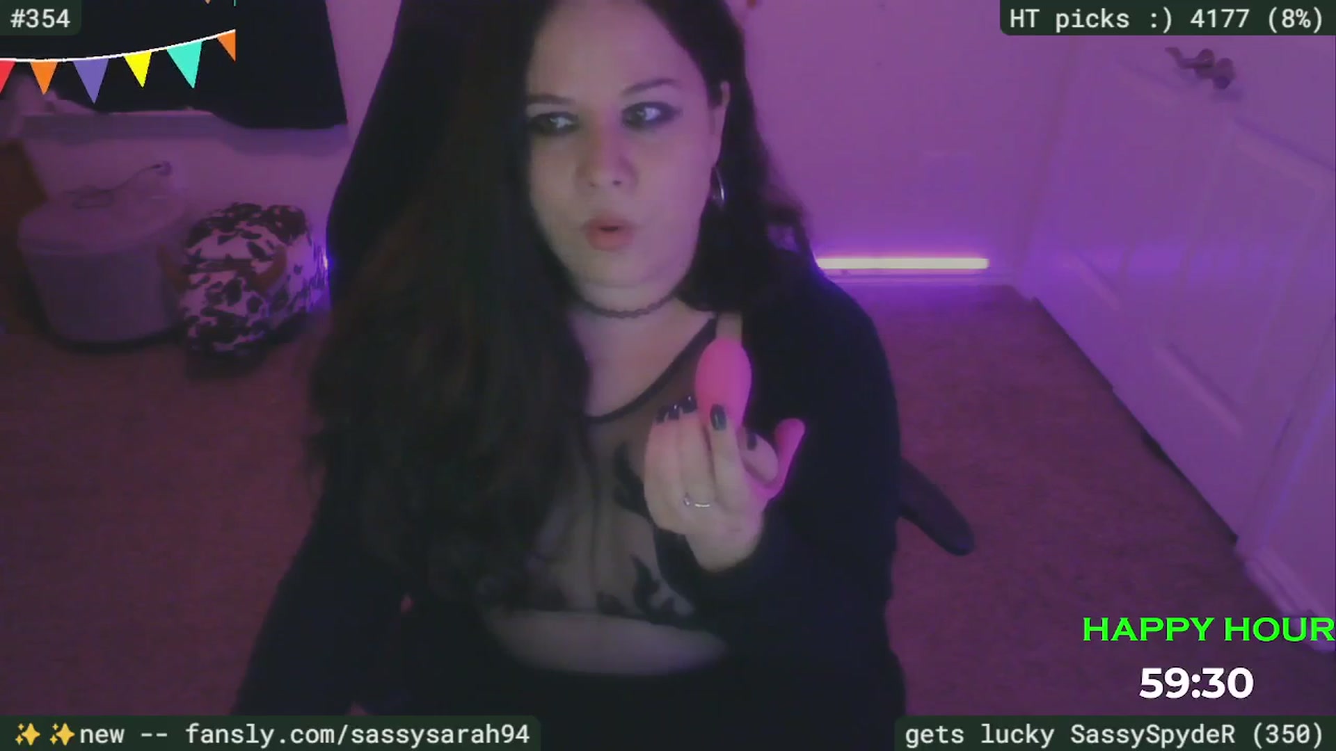 Gallery image thumbnail from SassySarah94's myfreecams stream on, 03/30/2025, 03:01 image 18 of 20