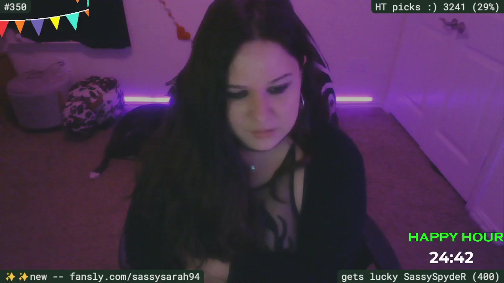 Gallery image thumbnail from SassySarah94's myfreecams stream on, 03/30/2025, 03:50 image 13 of 20