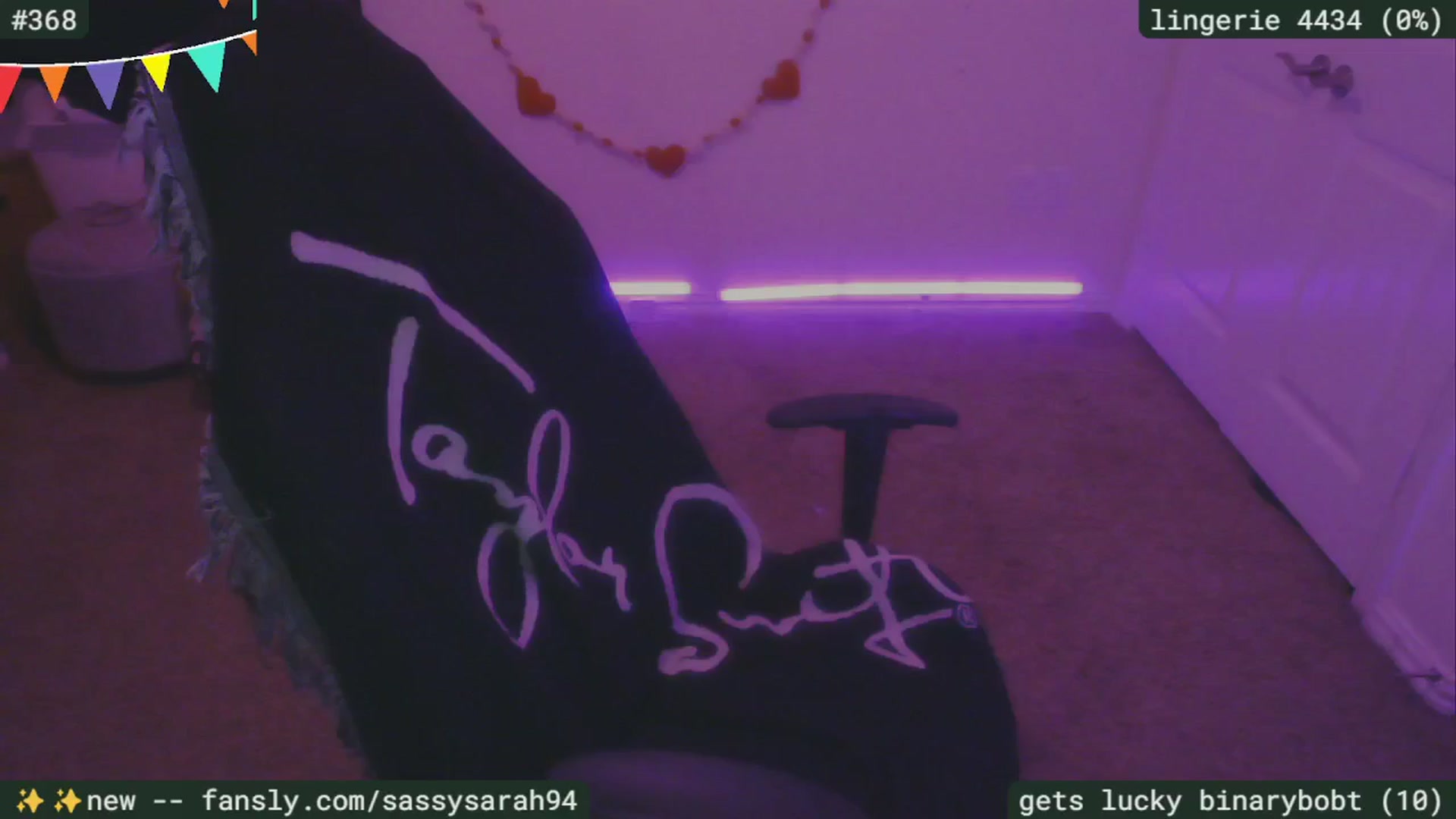 Gallery image thumbnail from SassySarah94's myfreecams stream on, 03/31/2025, 05:45 image 4 of 20
