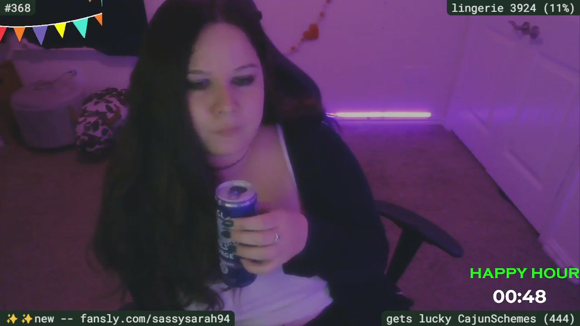 Gallery image thumbnail from SassySarah94's myfreecams stream on, 03/31/2025, 05:45 image 18 of 20