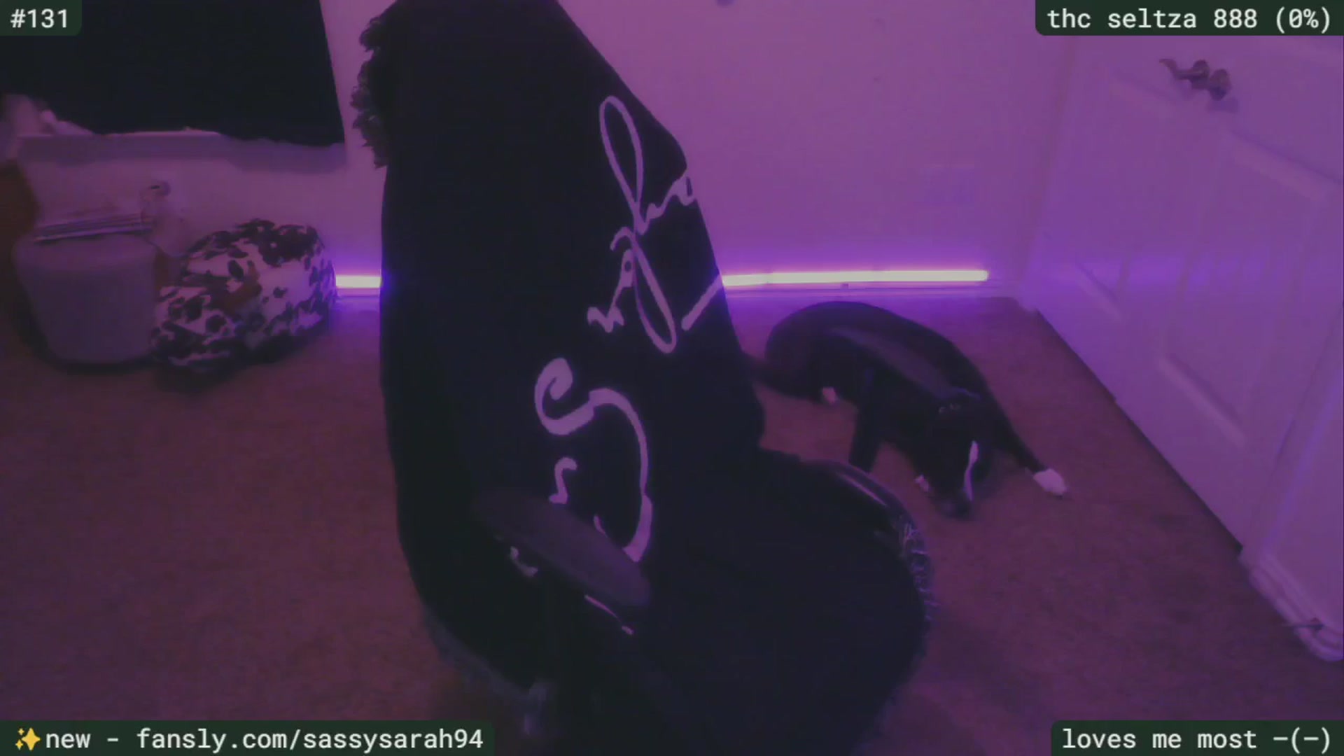 Gallery image thumbnail from SassySarah94's myfreecams stream on, 04/09/2025, 02:41 image 12 of 20