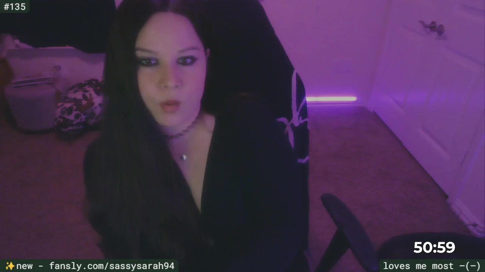 Gallery image thumbnail from SassySarah94's myfreecams stream on, 04/10/2025, 02:04 image 7 of 20