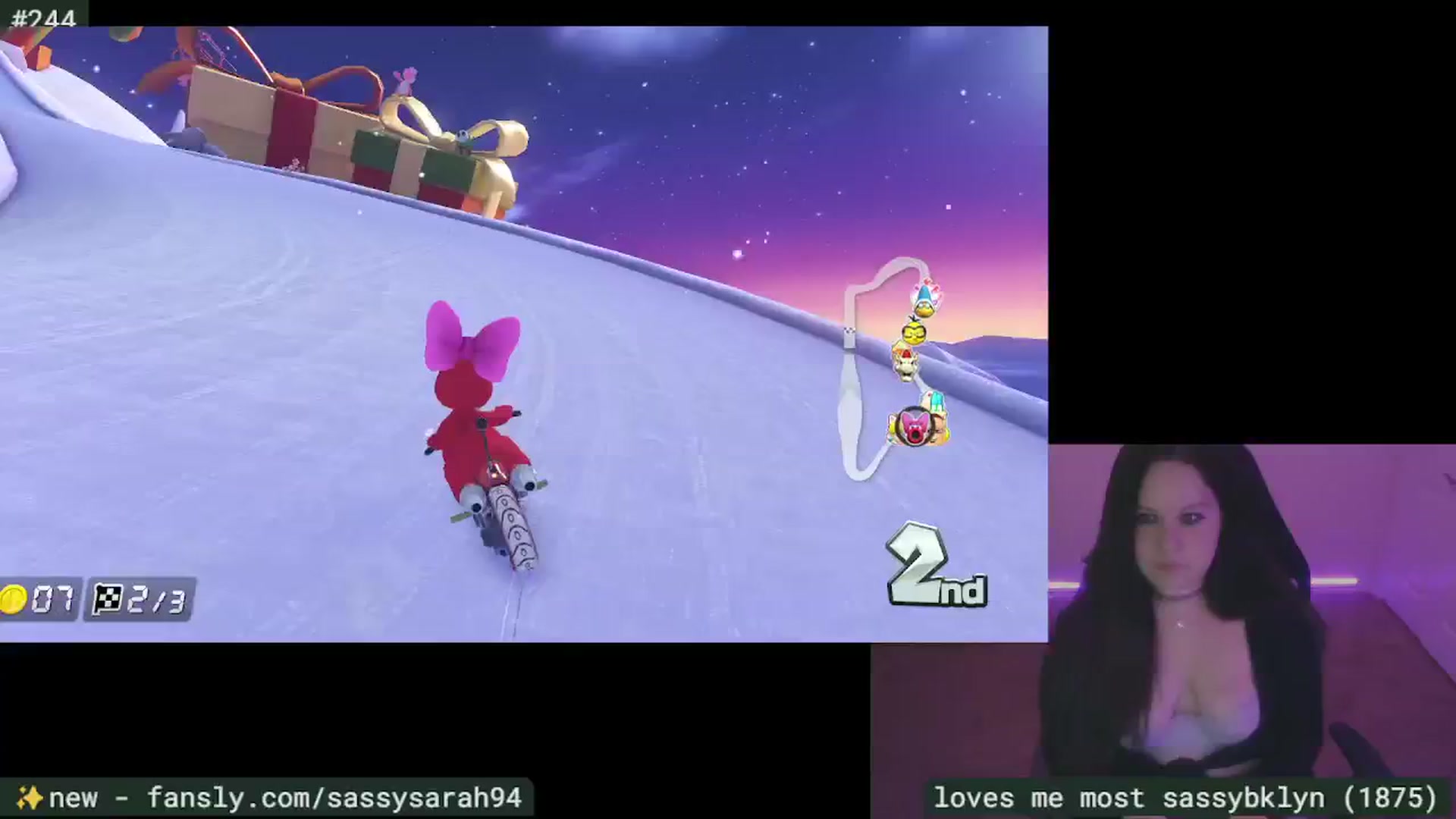 Gallery image thumbnail from SassySarah94's myfreecams stream on, 04/14/2025, 04:13 image 7 of 20