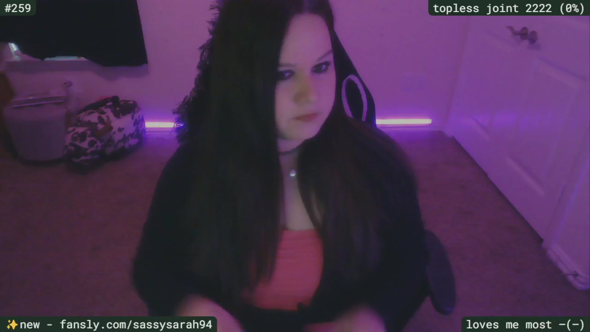 Gallery image thumbnail from SassySarah94's myfreecams stream on, 04/14/2025, 22:57 image 3 of 20
