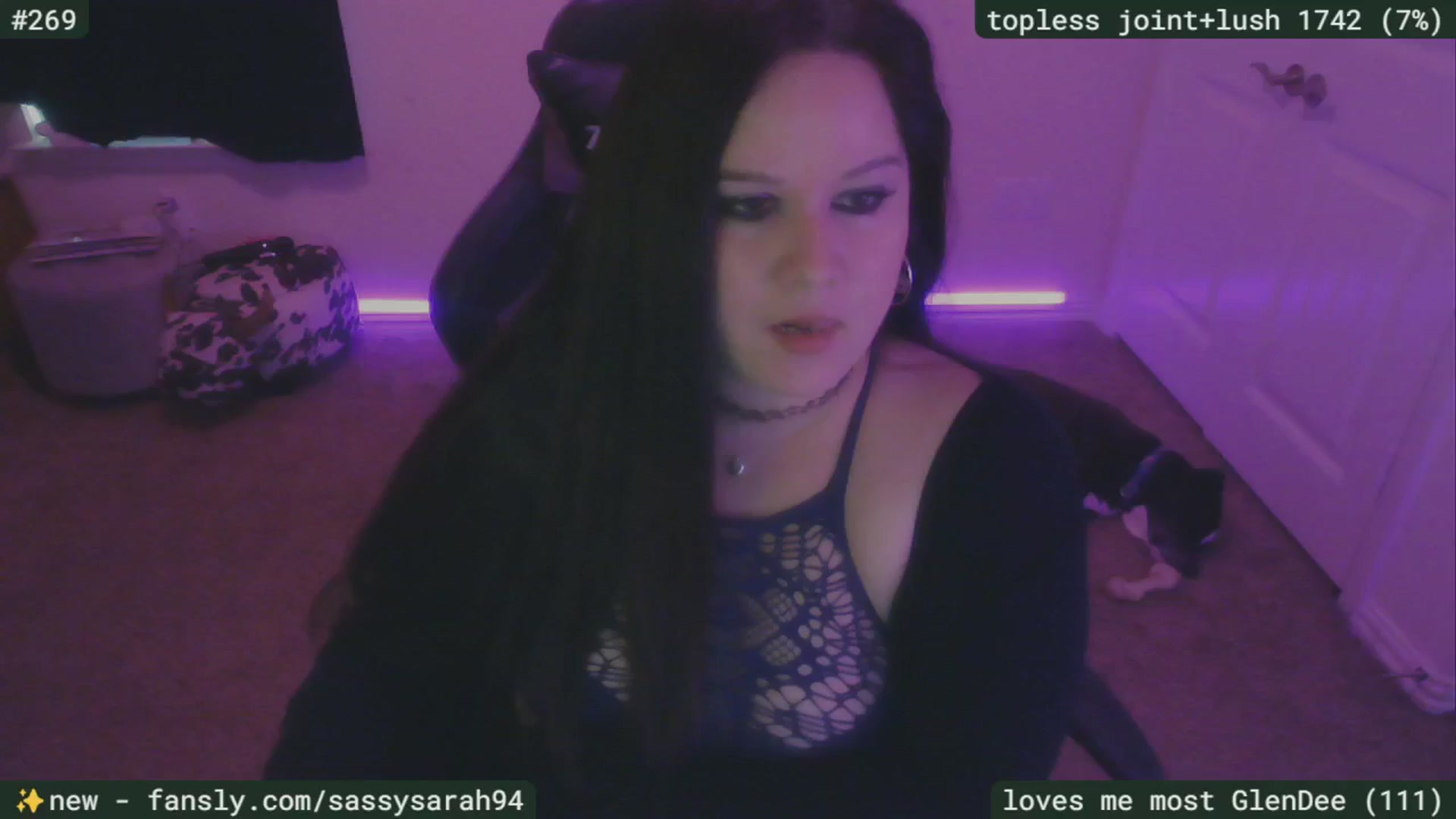Gallery image thumbnail from SassySarah94's myfreecams stream on, 04/15/2025, 20:58 image 13 of 20