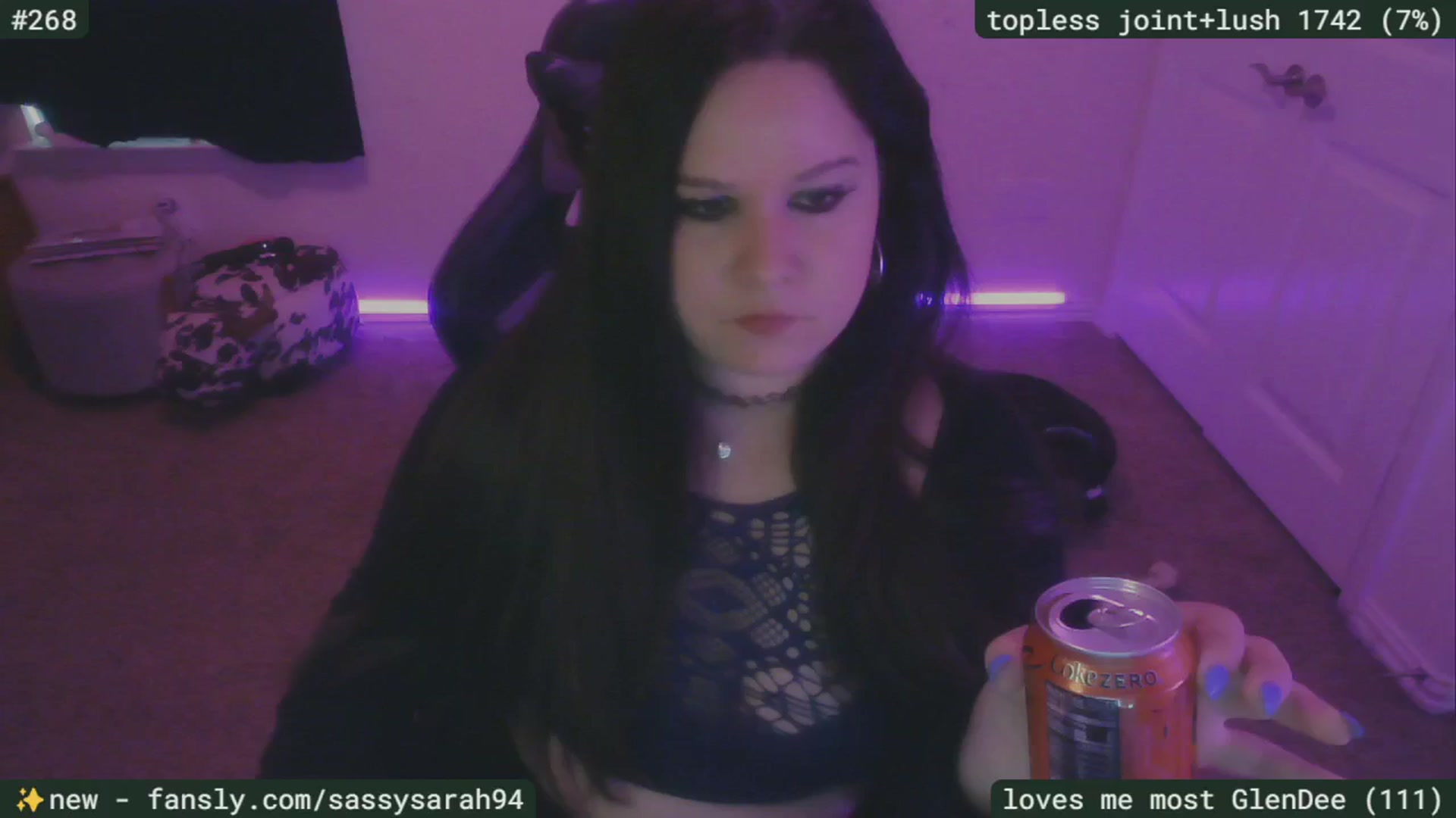 Gallery image thumbnail from SassySarah94's myfreecams stream on, 04/15/2025, 20:58 image 2 of 20