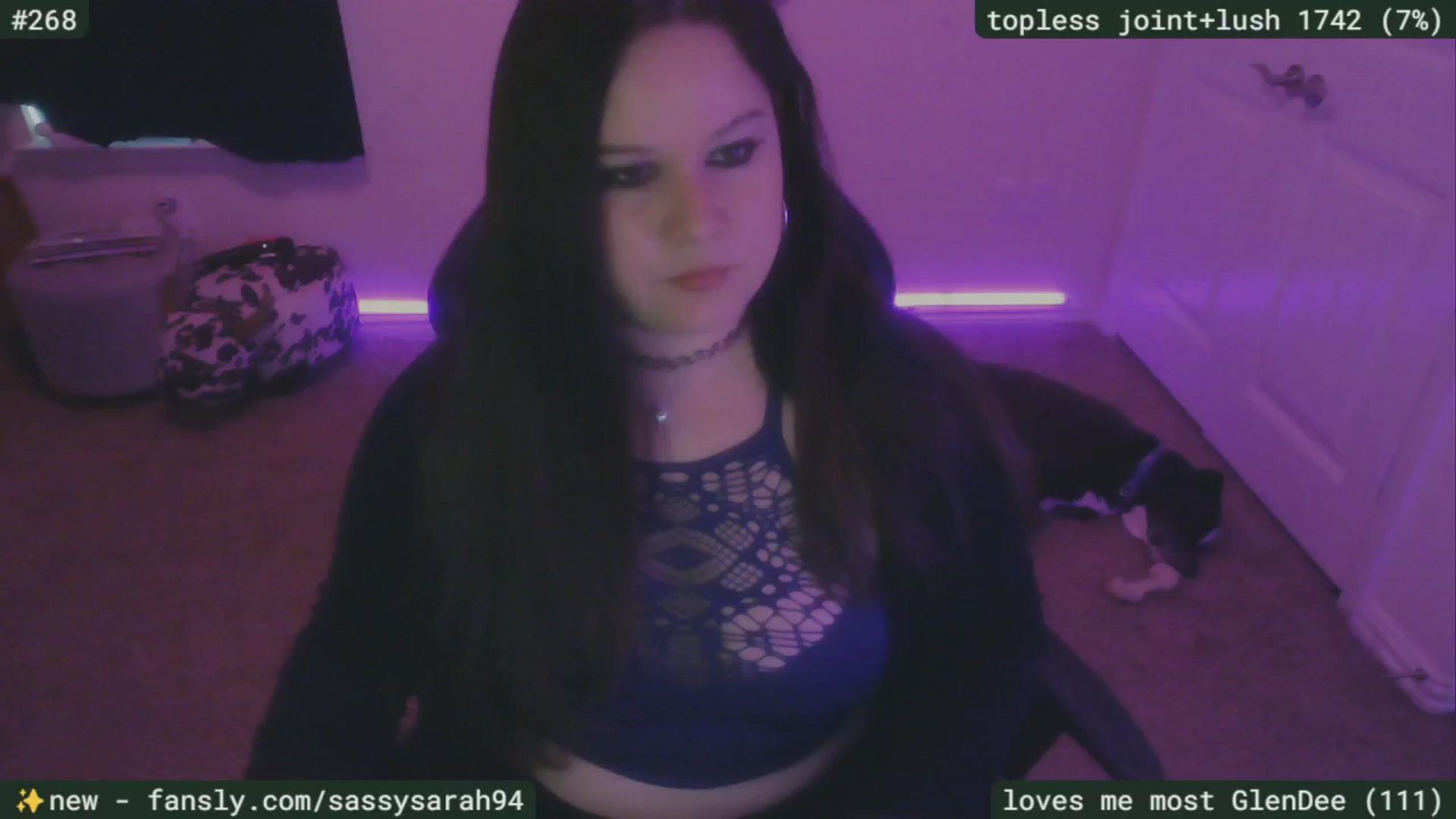 Gallery image thumbnail from SassySarah94's myfreecams stream on, 04/15/2025, 20:58 image 10 of 20