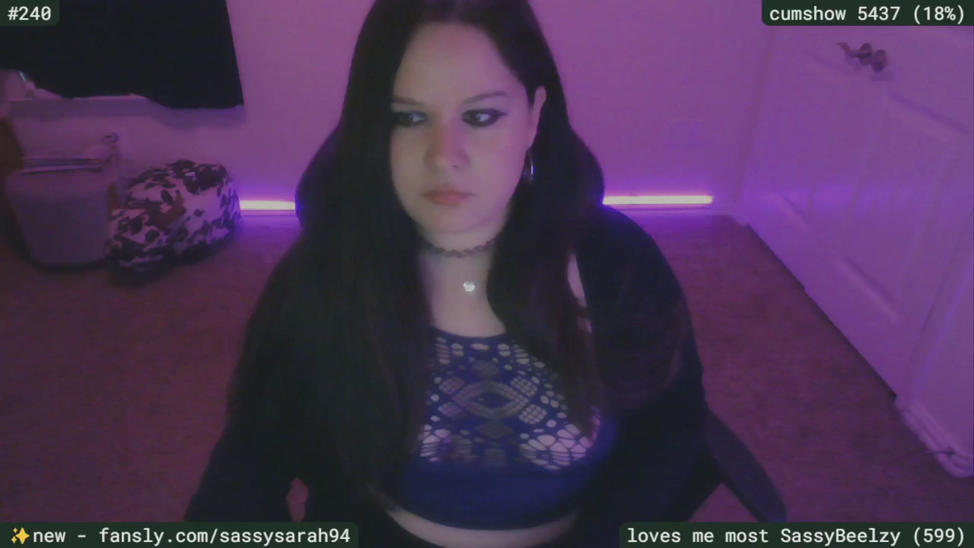 Gallery image thumbnail from SassySarah94's myfreecams stream on, 04/16/2025, 01:05 image 10 of 20