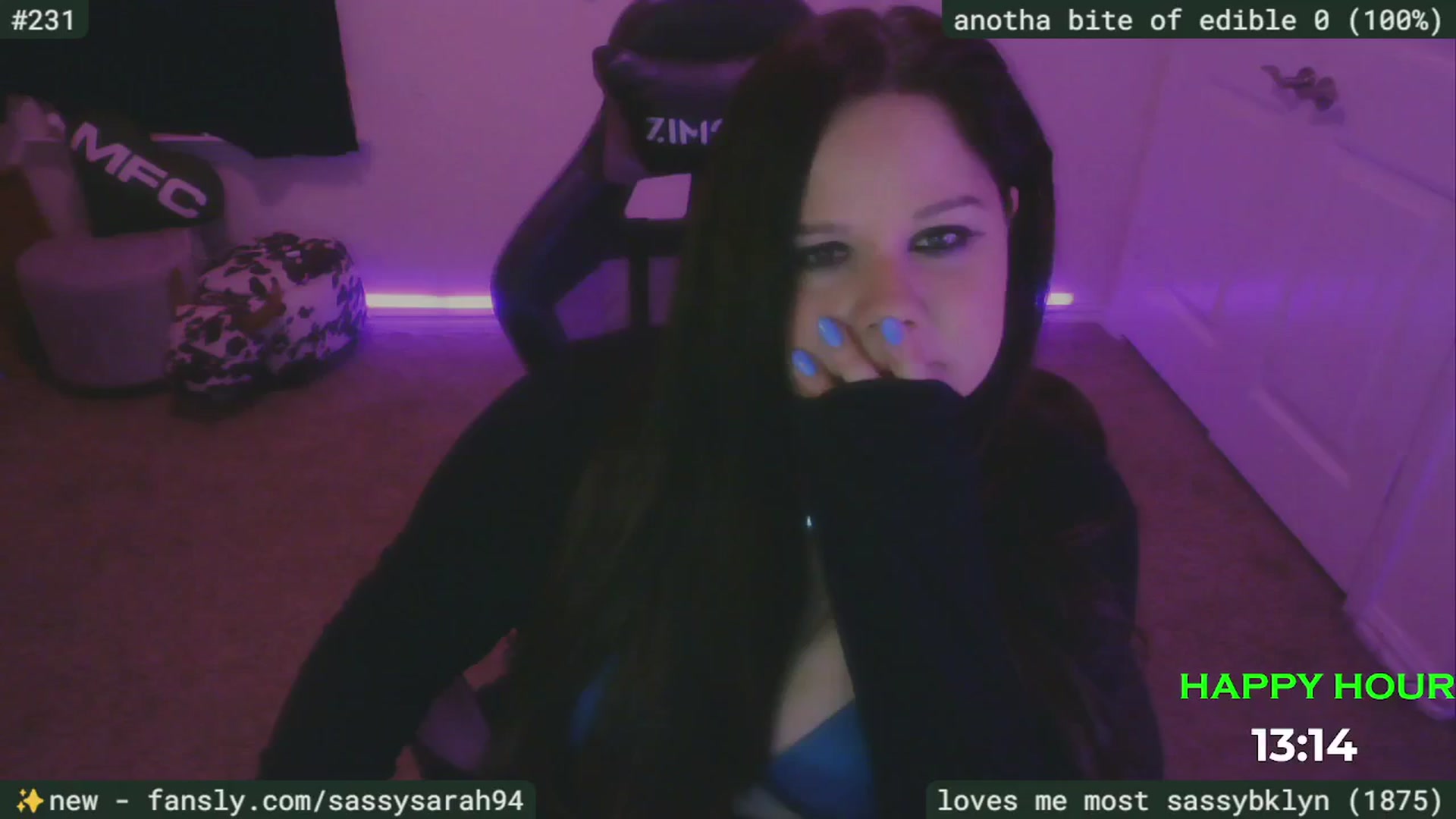 Gallery image thumbnail from SassySarah94's myfreecams stream on, 04/18/2025, 04:06 image 12 of 20