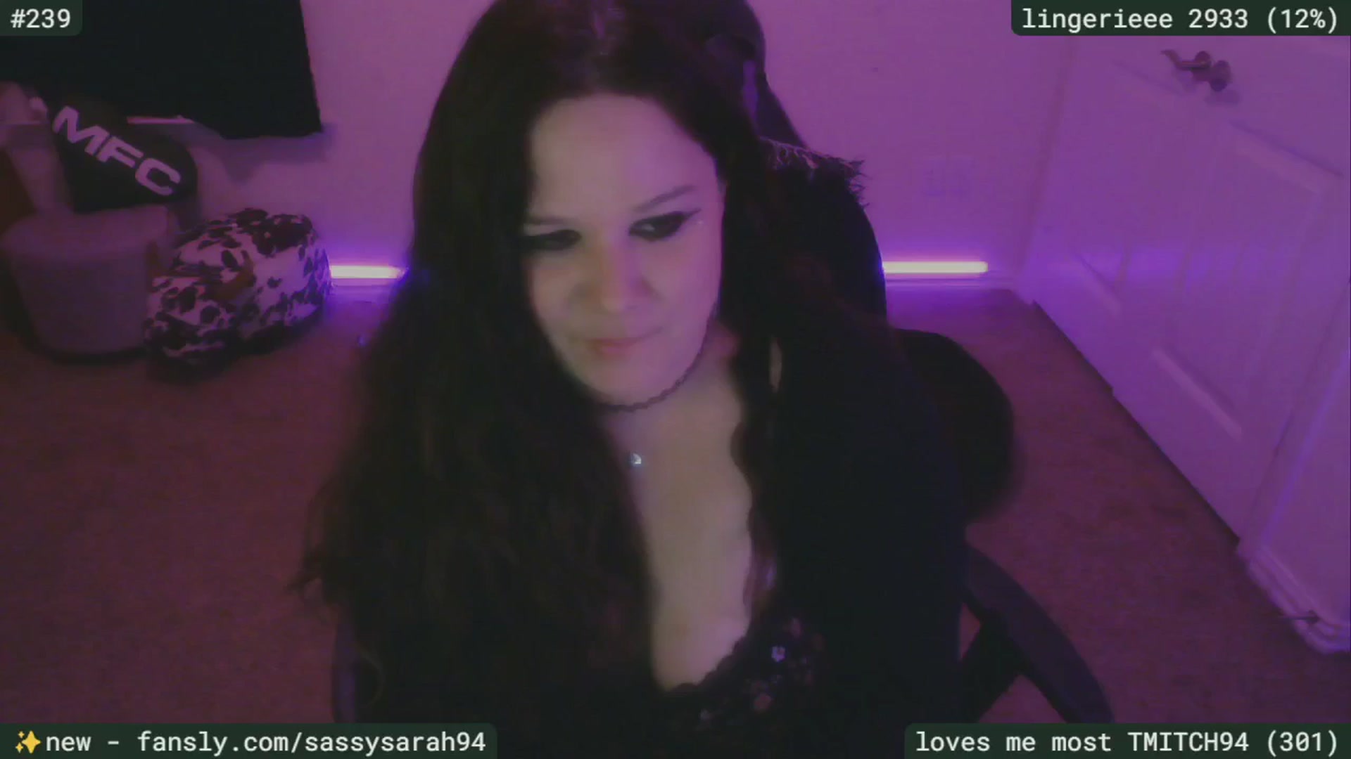 Gallery image thumbnail from SassySarah94's myfreecams stream on, 04/19/2025, 03:18 image 17 of 20