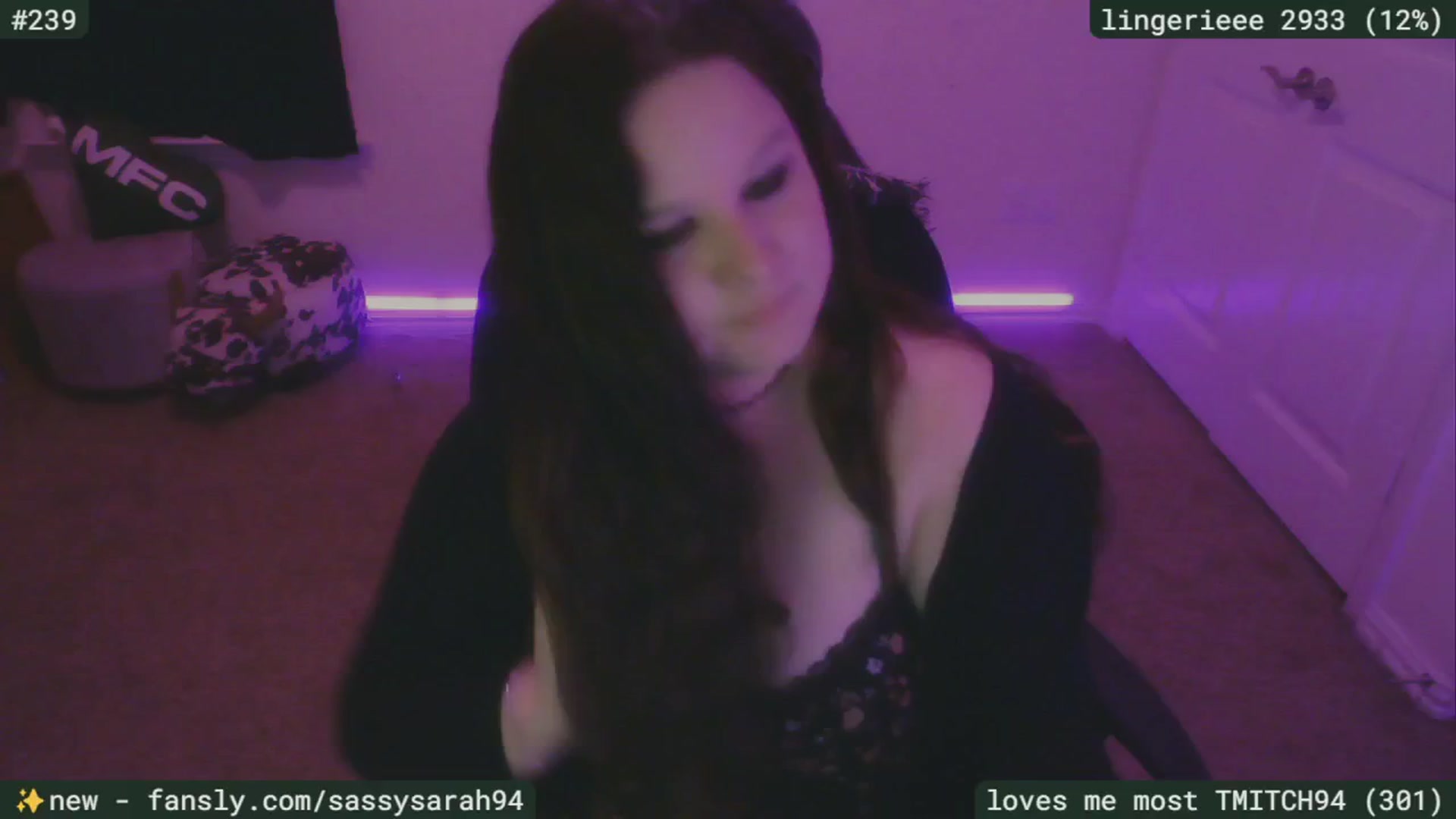 Gallery image thumbnail from SassySarah94's myfreecams stream on, 04/19/2025, 03:18 image 13 of 20