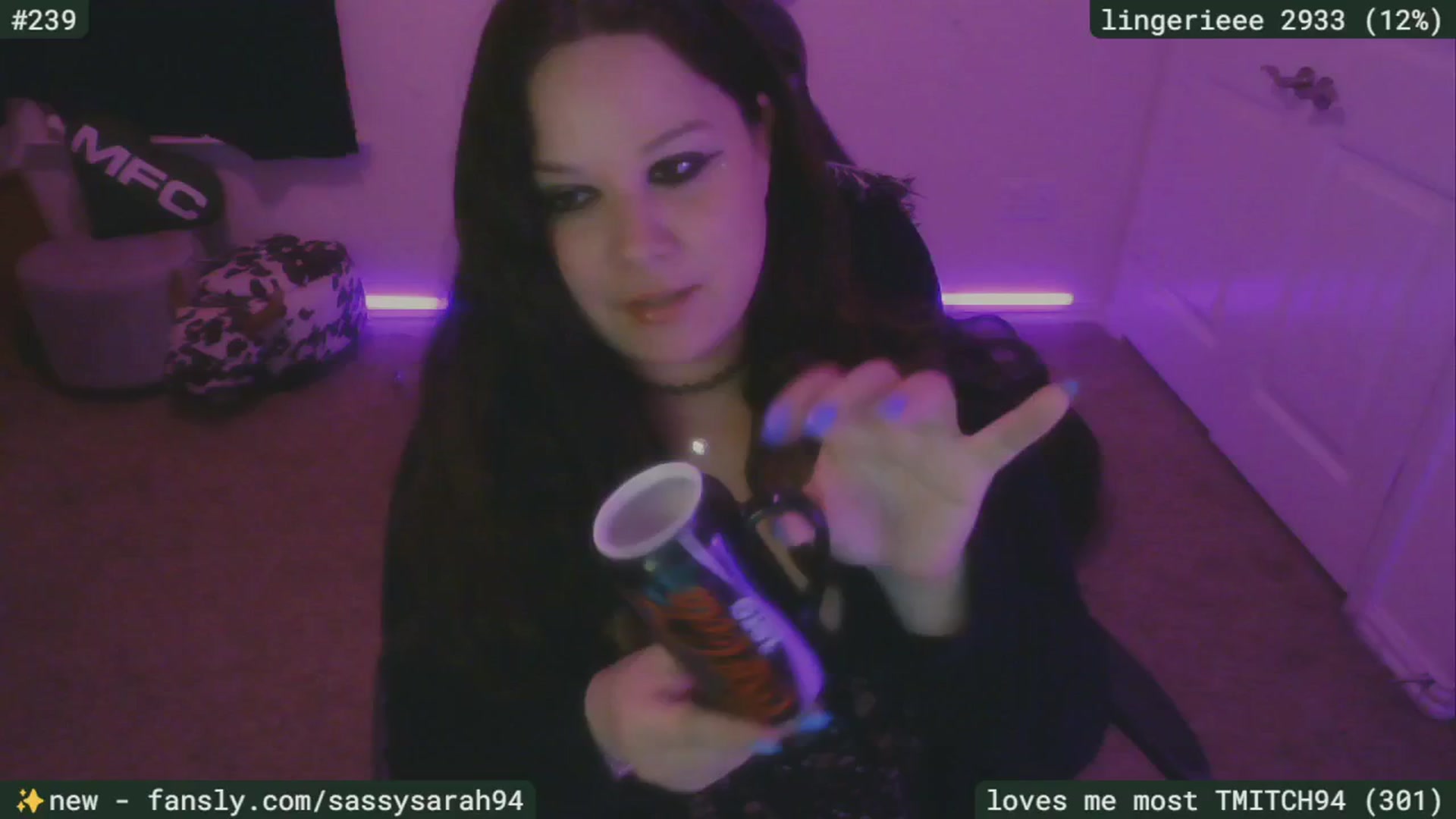Gallery image thumbnail from SassySarah94's myfreecams stream on, 04/19/2025, 03:18 image 4 of 20
