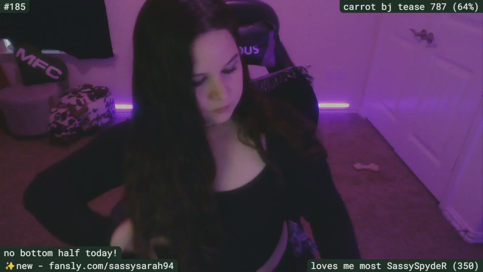 Gallery image thumbnail from SassySarah94's myfreecams stream on, 04/21/2025, 23:13 image 11 of 20
