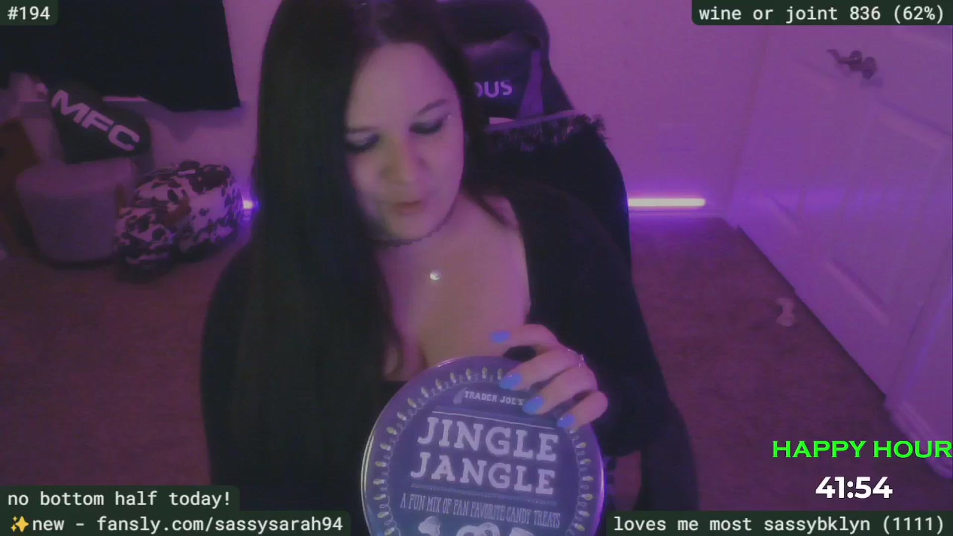 Gallery image thumbnail from SassySarah94's myfreecams stream on, 04/24/2025, 02:47 image 8 of 20