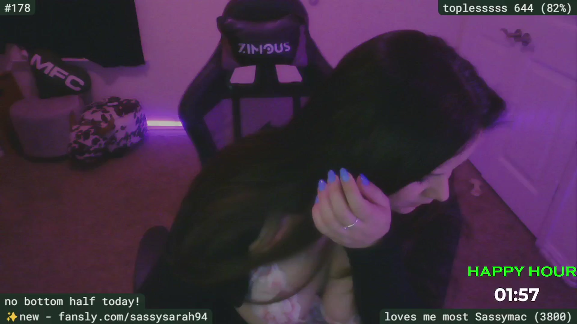 Gallery image thumbnail from SassySarah94's myfreecams stream on, 04/24/2025, 03:46 image 14 of 20