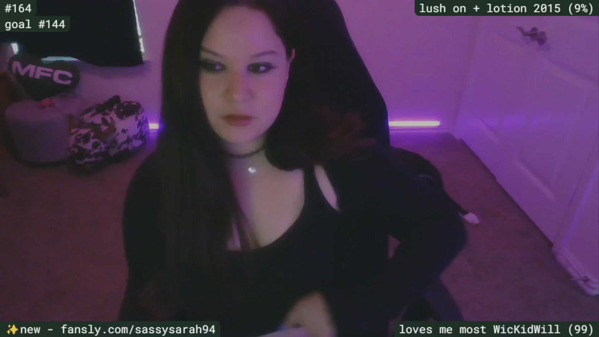 Gallery image thumbnail from SassySarah94's myfreecams stream on, 04/28/2025, 20:19 image 17 of 20