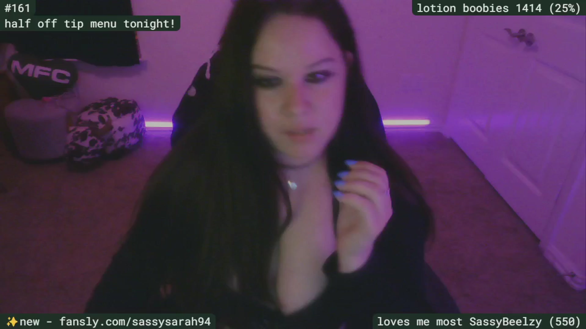 Gallery image thumbnail from SassySarah94's myfreecams stream on, 04/29/2025, 03:34 image 14 of 20