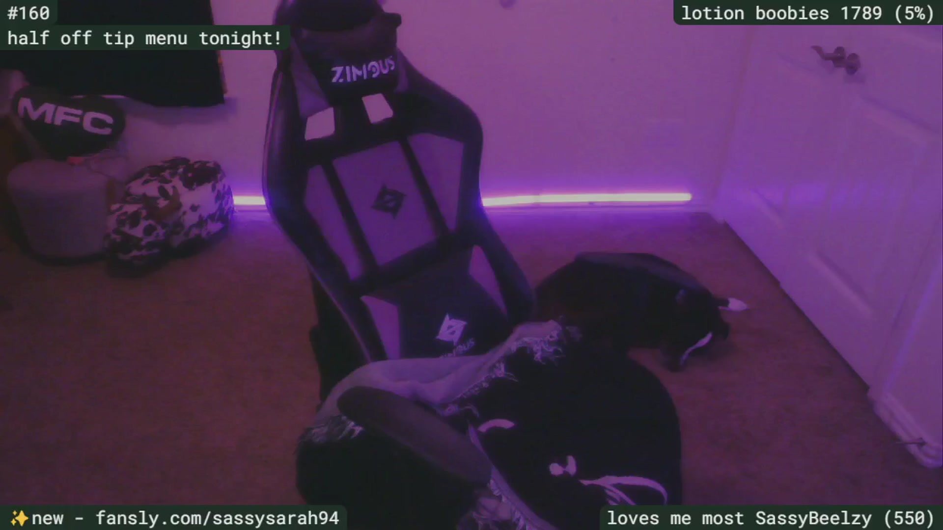 Gallery image thumbnail from SassySarah94's myfreecams stream on, 04/29/2025, 03:34 image 11 of 20