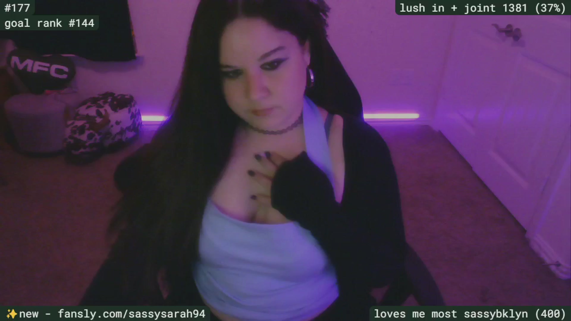 Gallery image thumbnail from SassySarah94's myfreecams stream on, 05/01/2025, 02:30 image 18 of 20