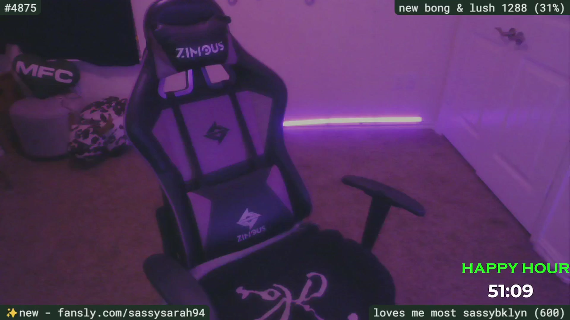 Gallery image thumbnail from SassySarah94's myfreecams stream on, 05/06/2025, 02:17 image 9 of 20