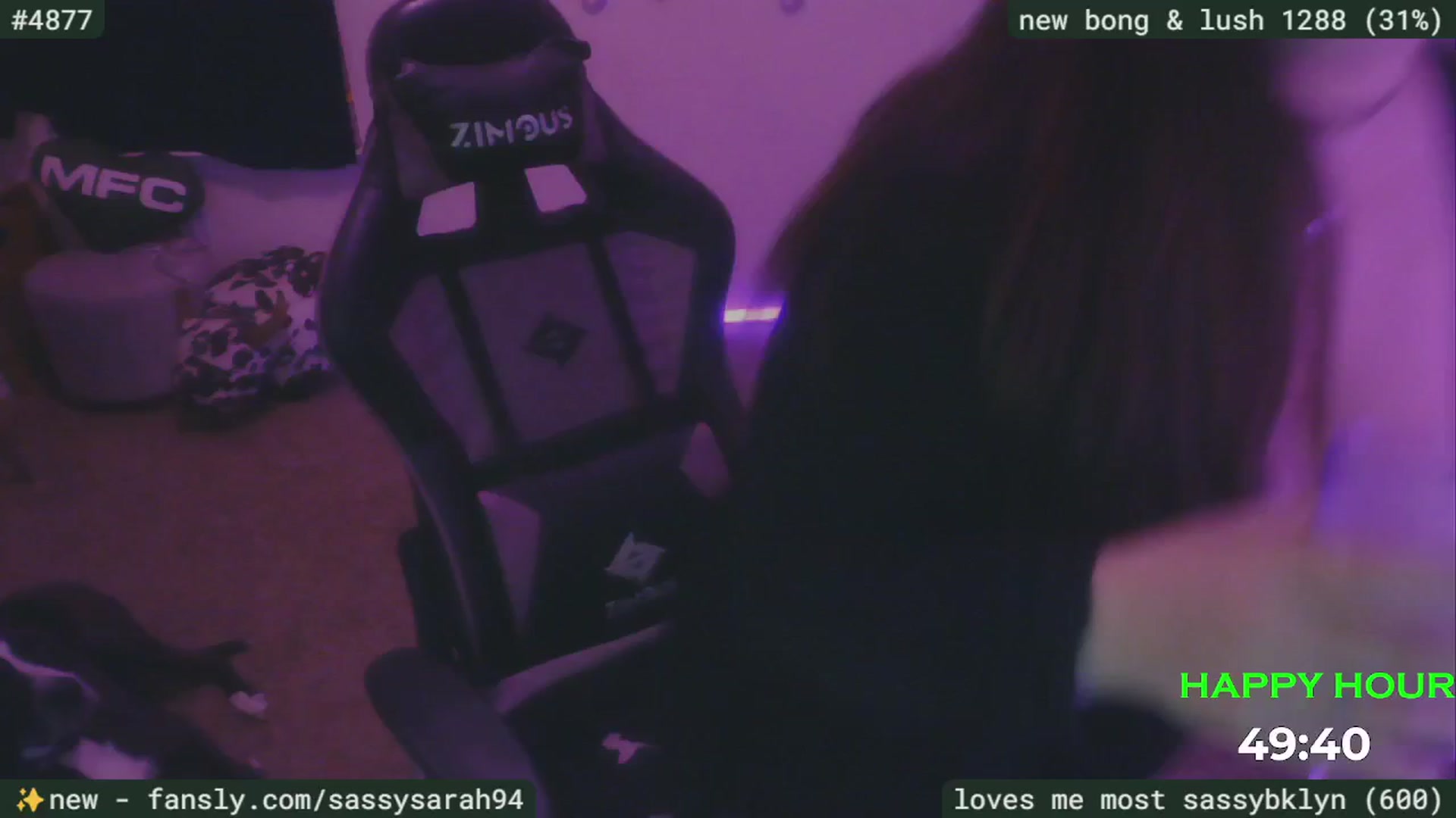 Gallery image thumbnail from SassySarah94's myfreecams stream on, 05/06/2025, 02:17 image 10 of 20