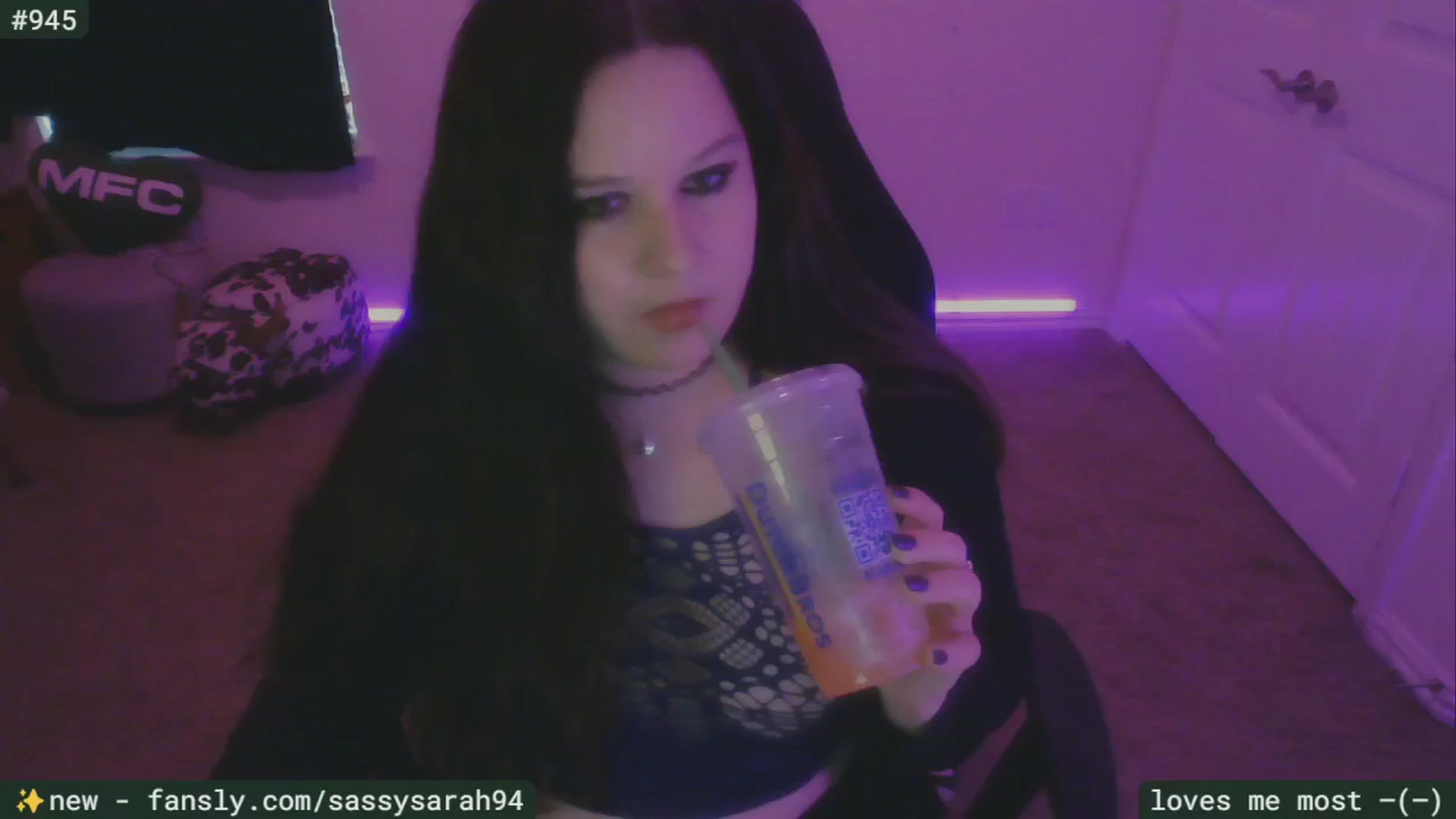 Gallery image thumbnail from SassySarah94's myfreecams stream on, 05/07/2025, 21:37 image 3 of 20