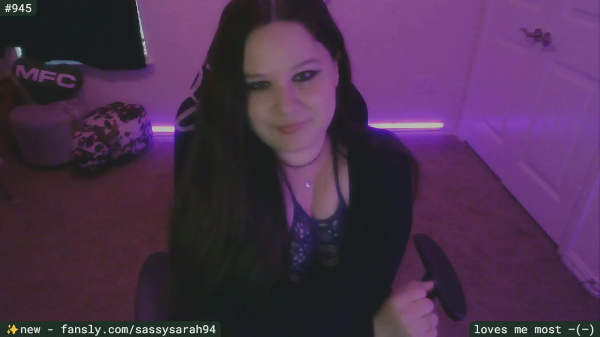 Gallery image thumbnail from SassySarah94's myfreecams stream on, 05/07/2025, 21:37 image 4 of 20