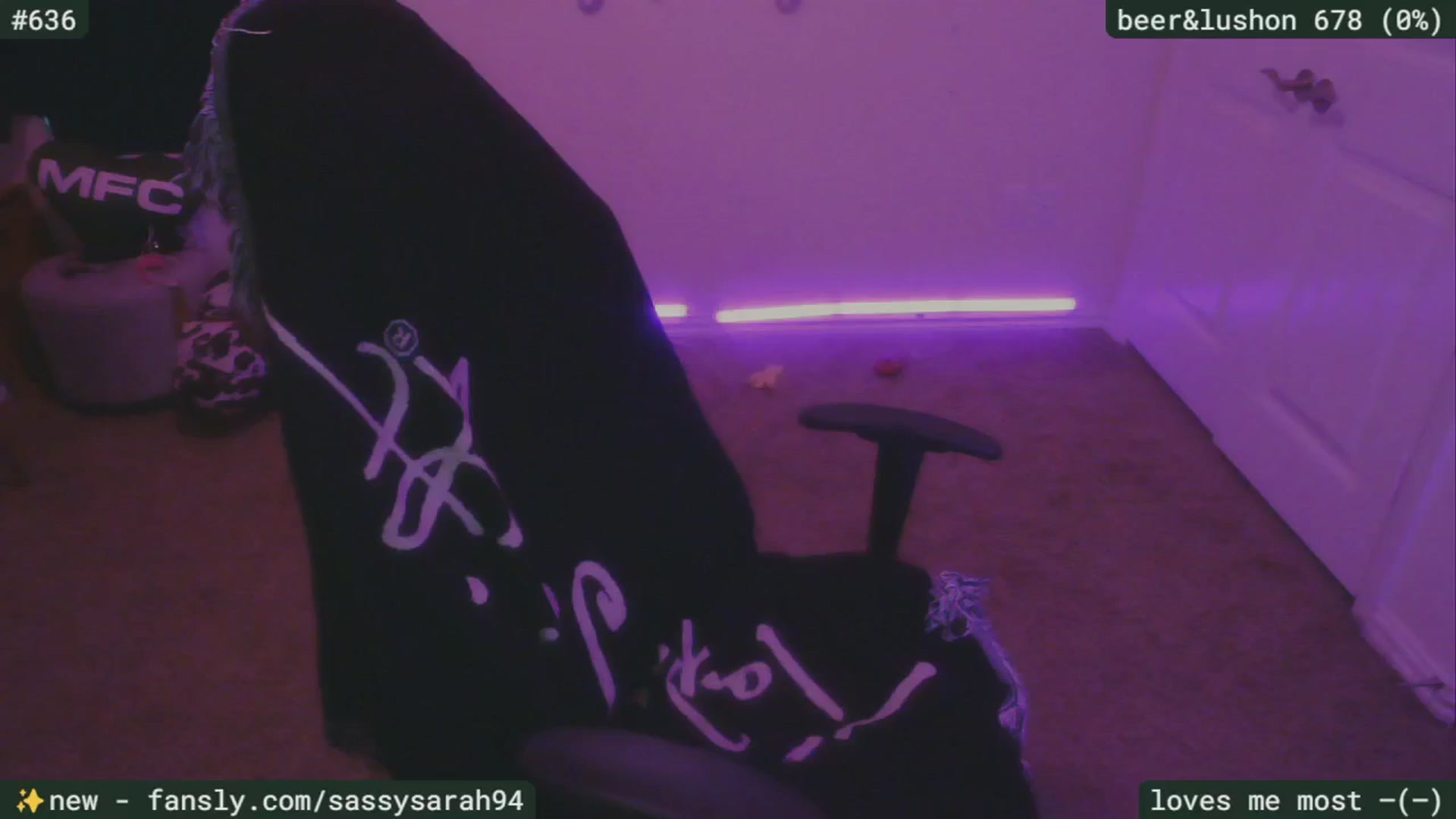 Gallery image thumbnail from SassySarah94's myfreecams stream on, 05/10/2025, 01:22 image 10 of 20