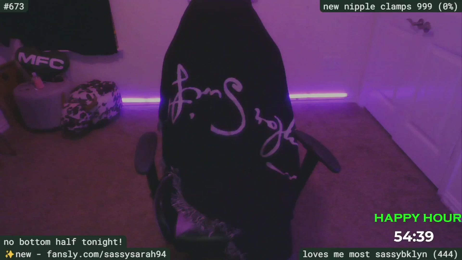 Gallery image thumbnail from SassySarah94's myfreecams stream on, 05/17/2025, 04:10 image 4 of 20