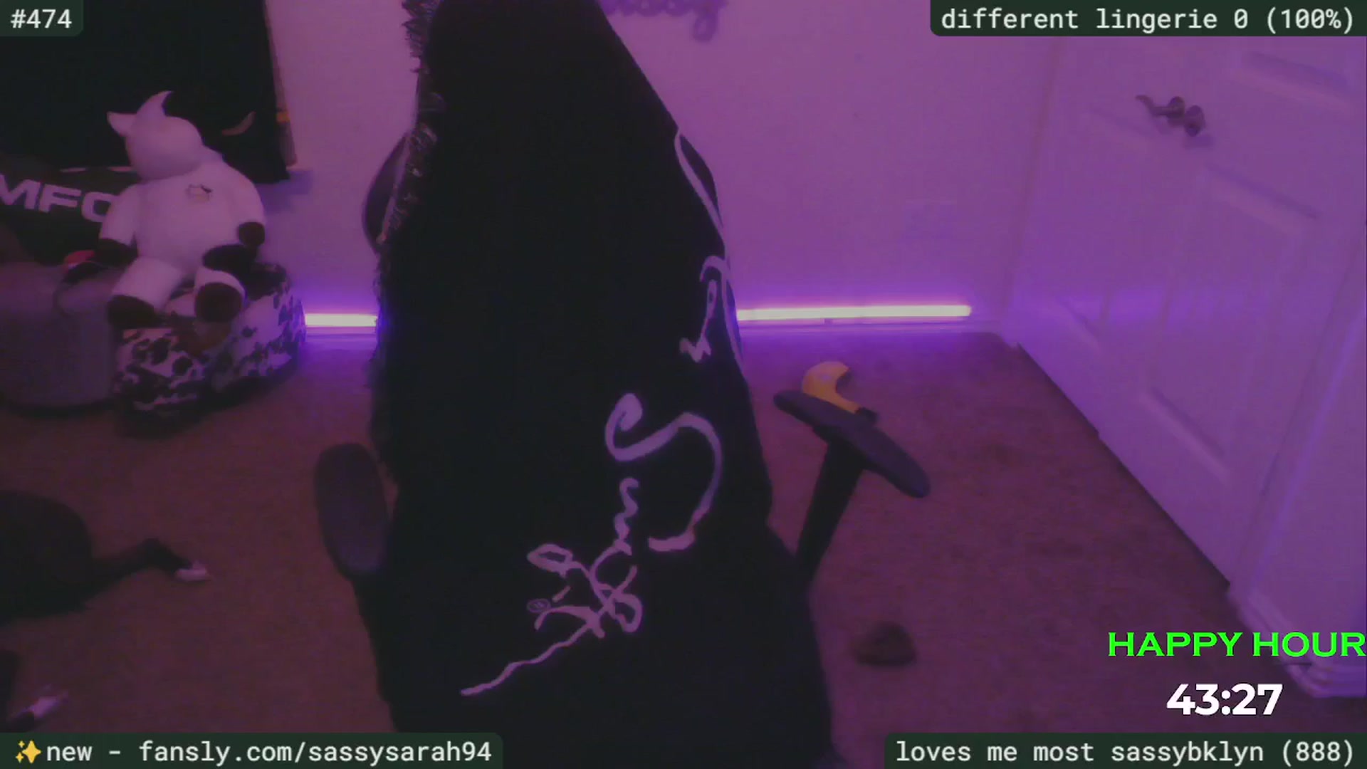 Gallery image thumbnail from SassySarah94's myfreecams stream on, 05/31/2025, 06:35 image 9 of 20