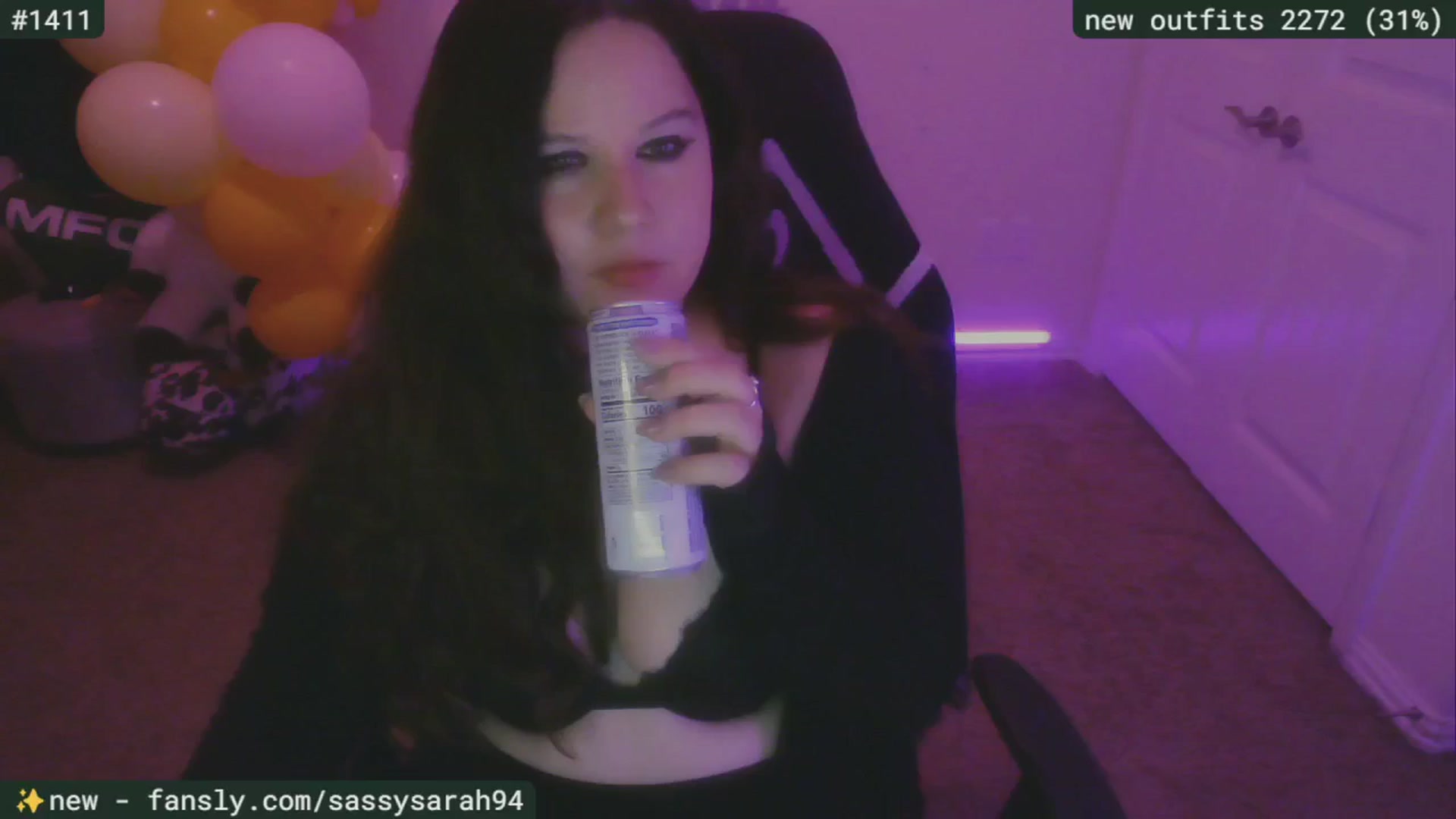 Gallery image thumbnail from SassySarah94's myfreecams stream on, 06/05/2025, 03:35 image 18 of 20