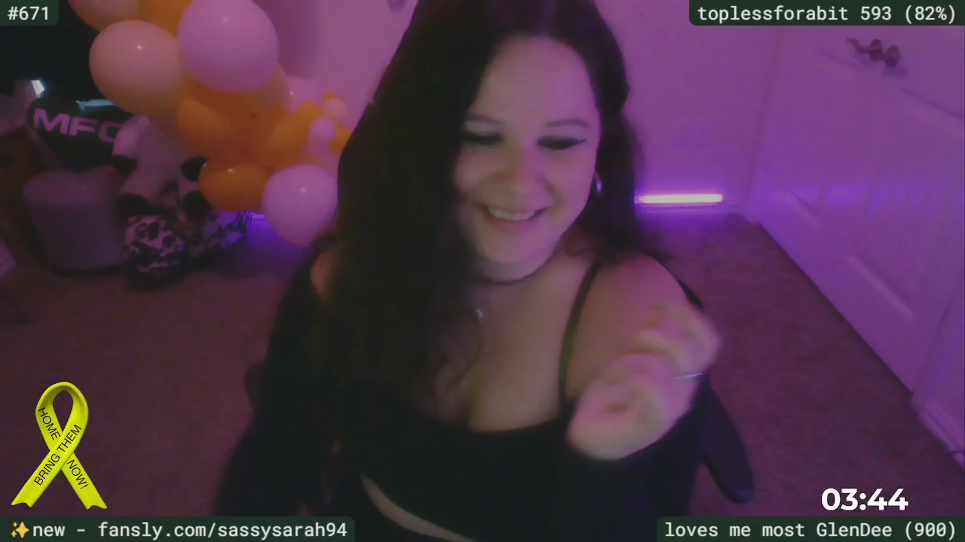 Gallery image thumbnail from SassySarah94's myfreecams stream on, 06/10/2025, 22:38 image 18 of 20
