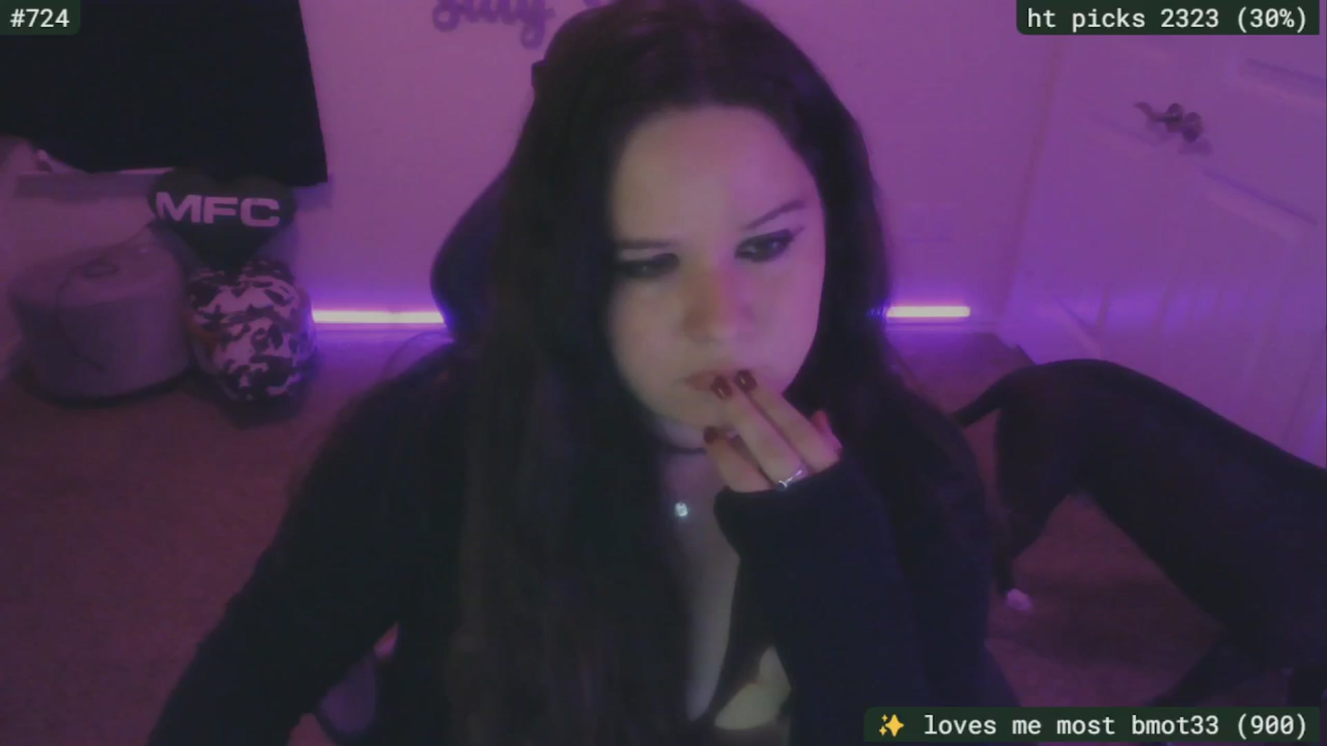 Gallery image thumbnail from SassySarah94's myfreecams stream on, 08/22/2025, 03:44 image 3 of 20