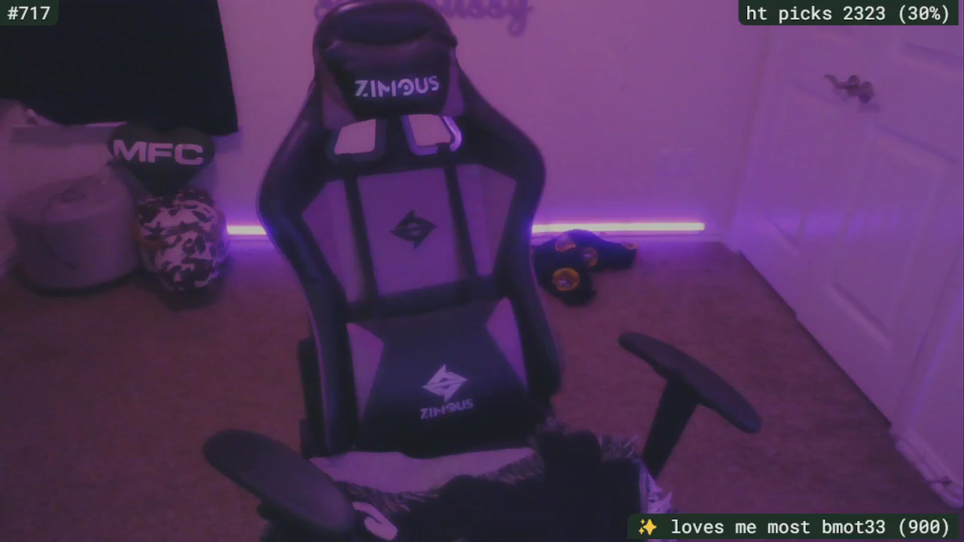 Gallery image thumbnail from SassySarah94's myfreecams stream on, 08/22/2025, 03:44 image 7 of 20