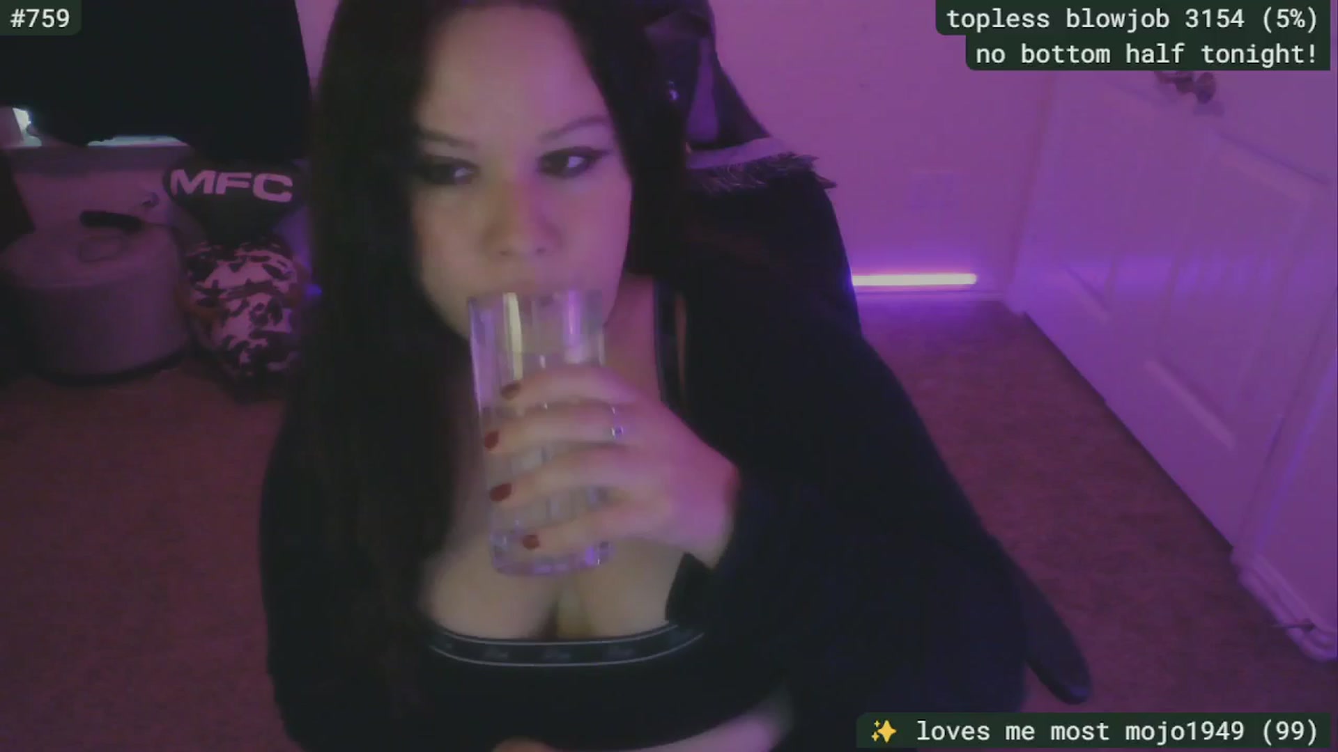 Gallery image thumbnail from SassySarah94's myfreecams stream on, 08/27/2025, 21:45 image 11 of 20