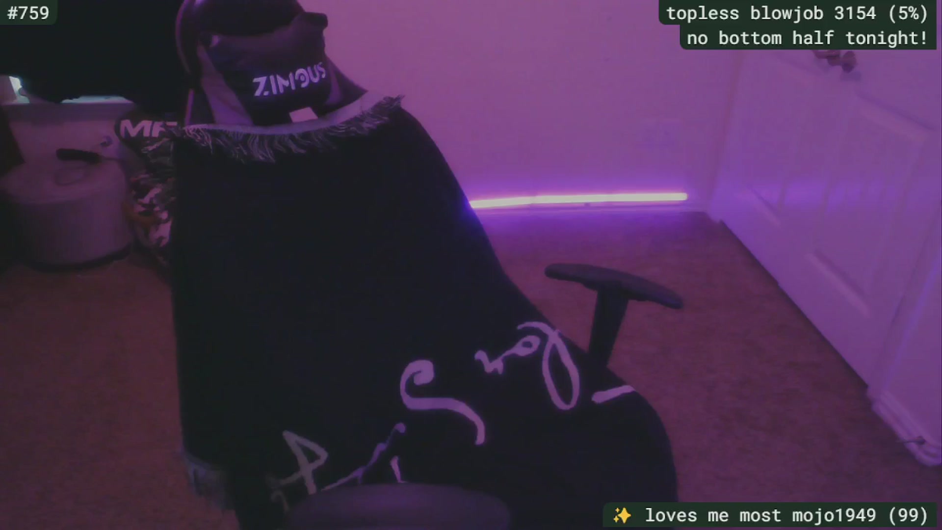 Gallery image thumbnail from SassySarah94's myfreecams stream on, 08/27/2025, 21:45 image 10 of 20