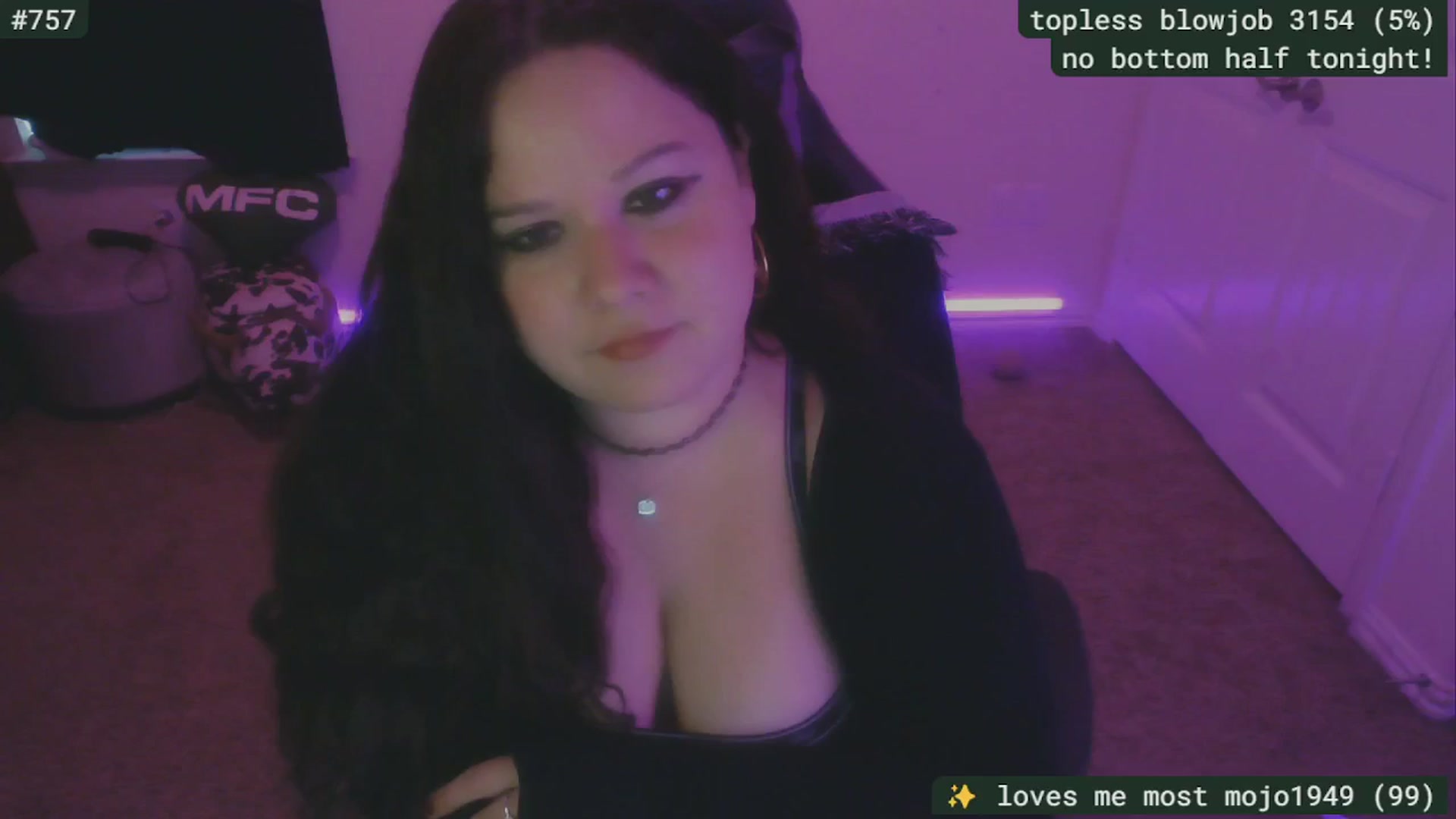 Gallery image thumbnail from SassySarah94's myfreecams stream on, 08/27/2025, 22:28 image 17 of 20