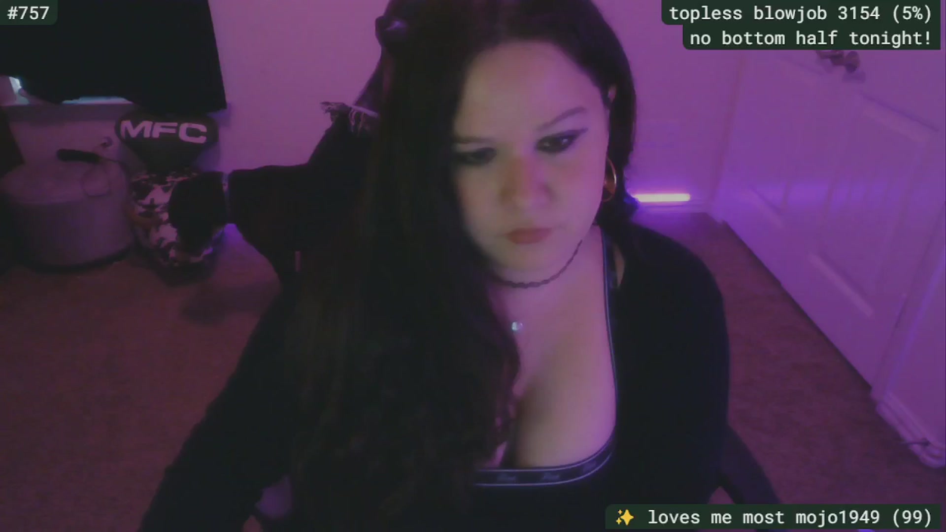 Gallery image thumbnail from SassySarah94's myfreecams stream on, 08/27/2025, 22:28 image 14 of 20