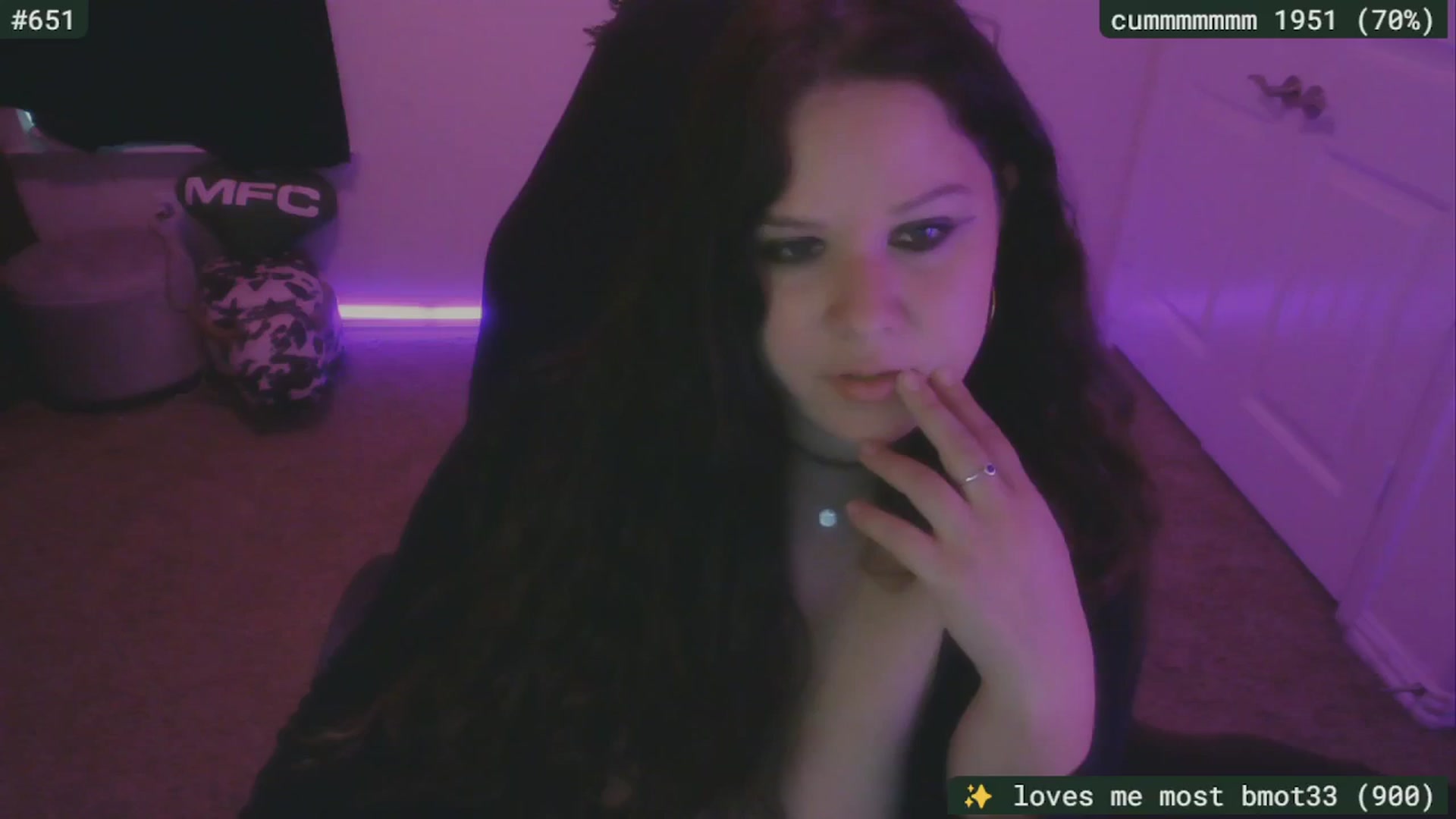 Gallery image thumbnail from SassySarah94's myfreecams stream on, 08/30/2025, 24:05 image 18 of 20