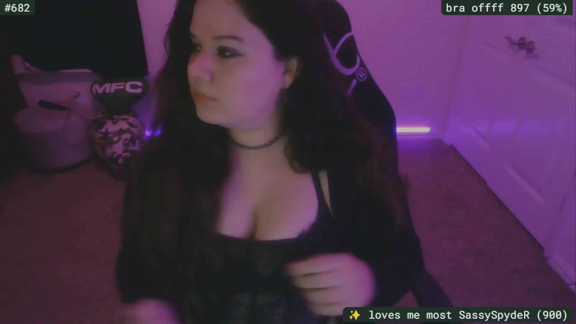 Gallery image thumbnail from SassySarah94's myfreecams stream on, 09/14/2025, 03:38 image 14 of 20